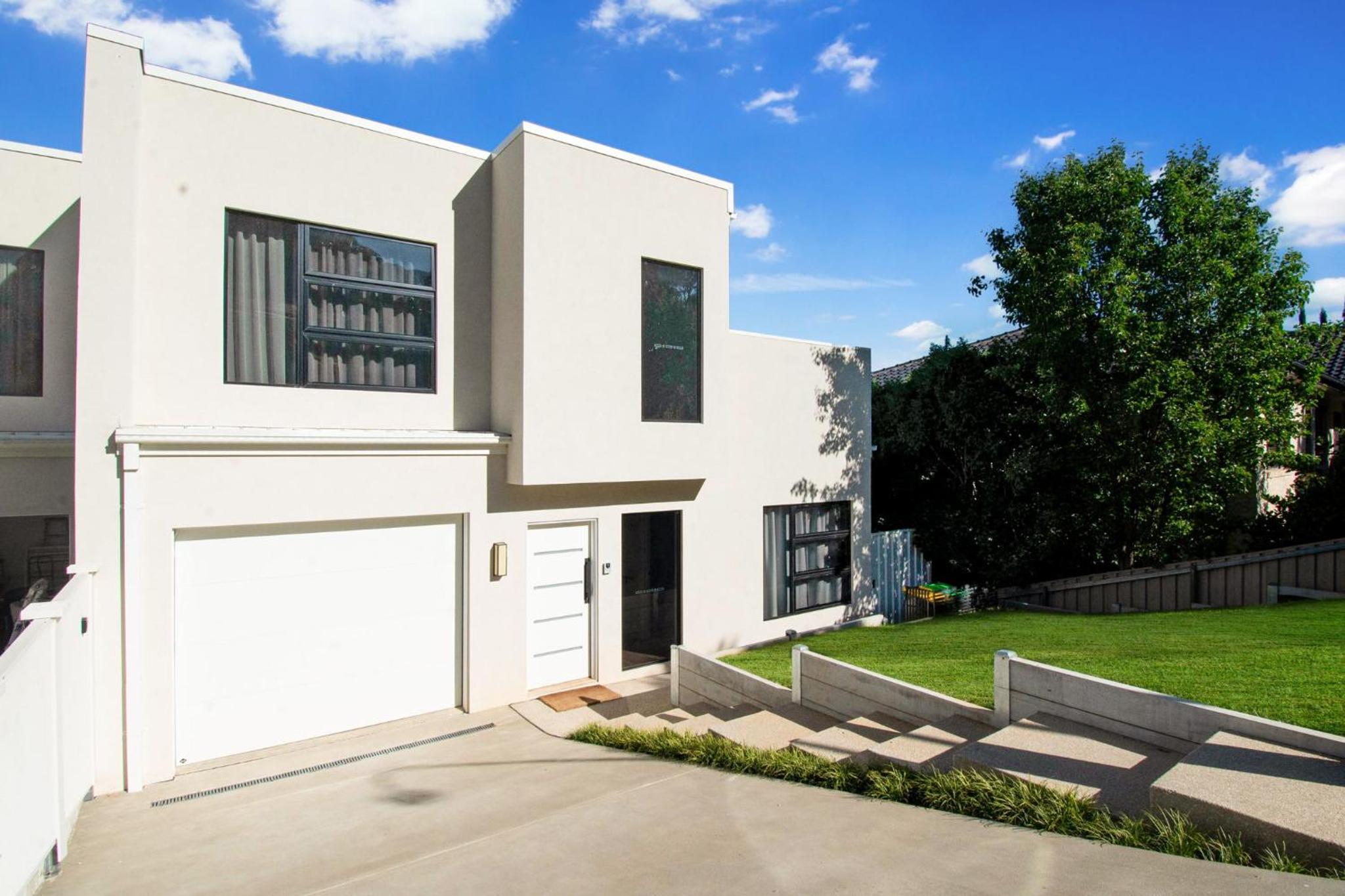 Heights of Luxury - Elite Contemporary Entertainer