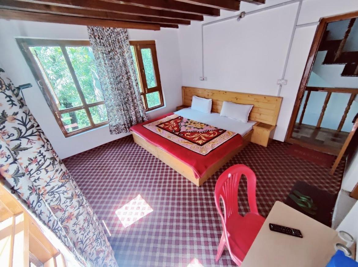 Jahangir Cottage Pahalgam view 2