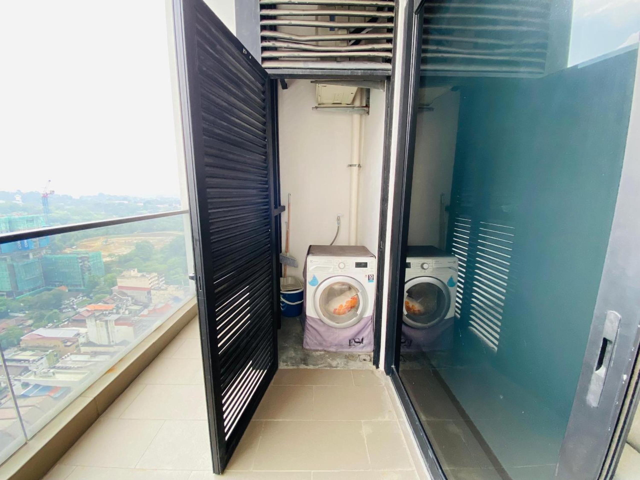 EST Bangsar KL Sentral by DeUrban
