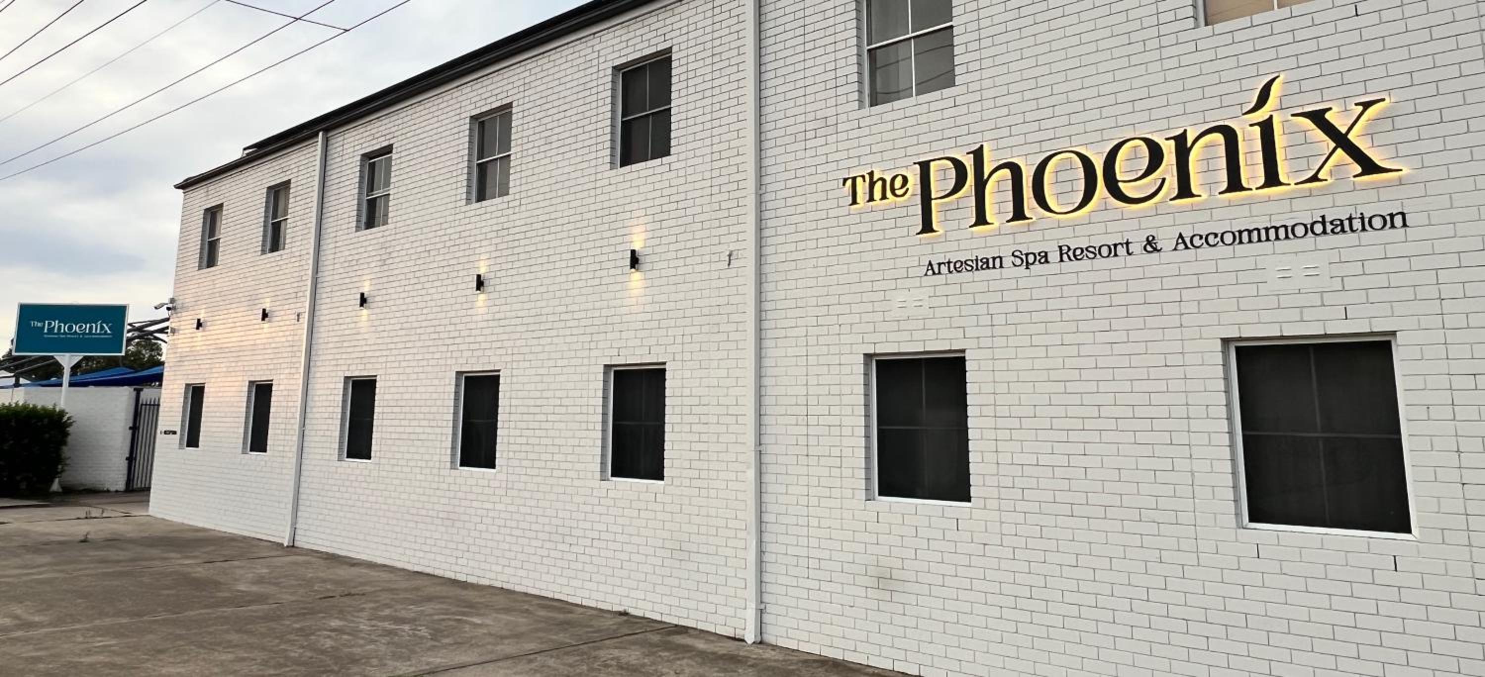 The Phoenix Artesian Spa Resort and Accommodation