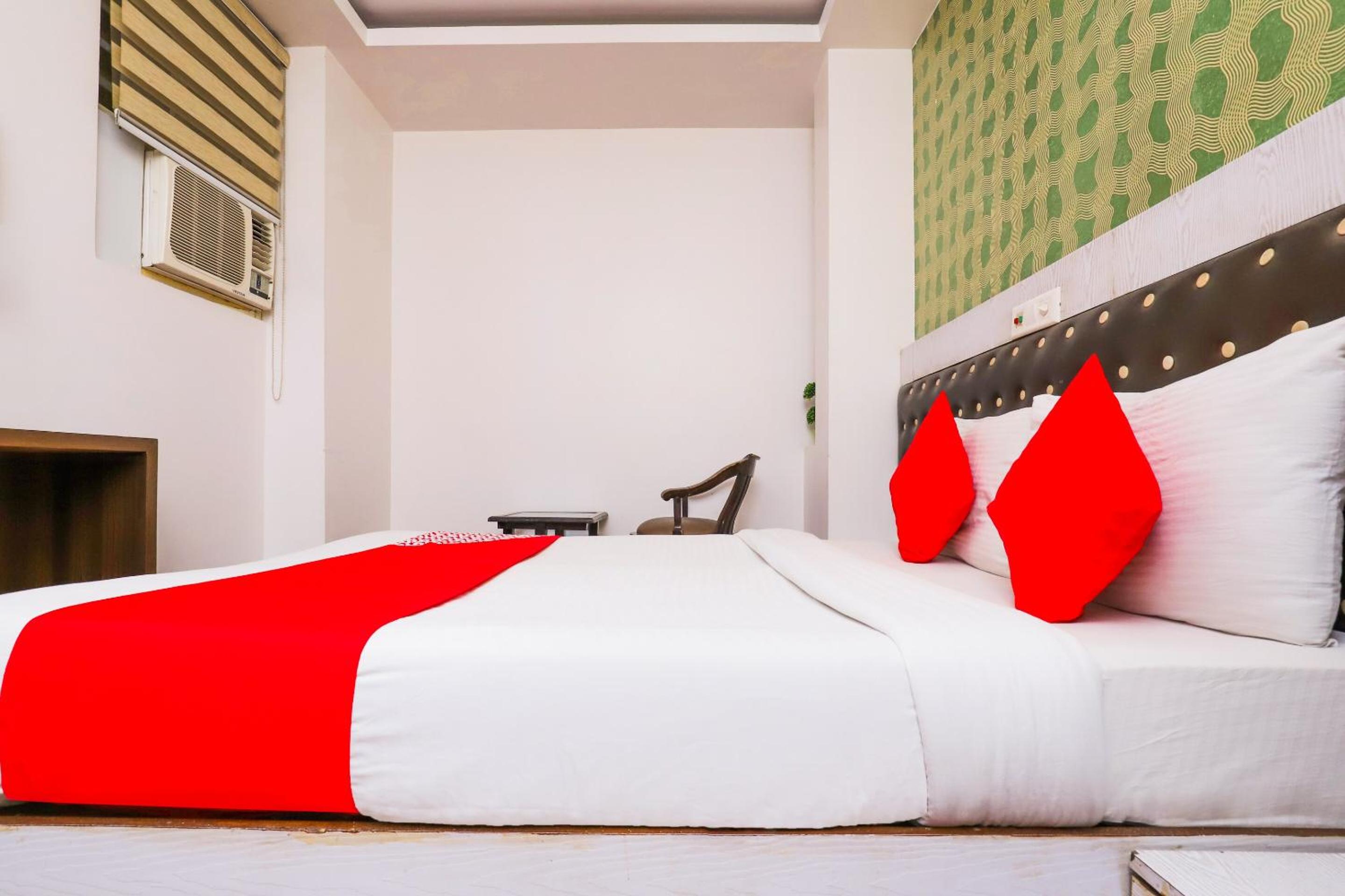 Hotel O Sehej Continental