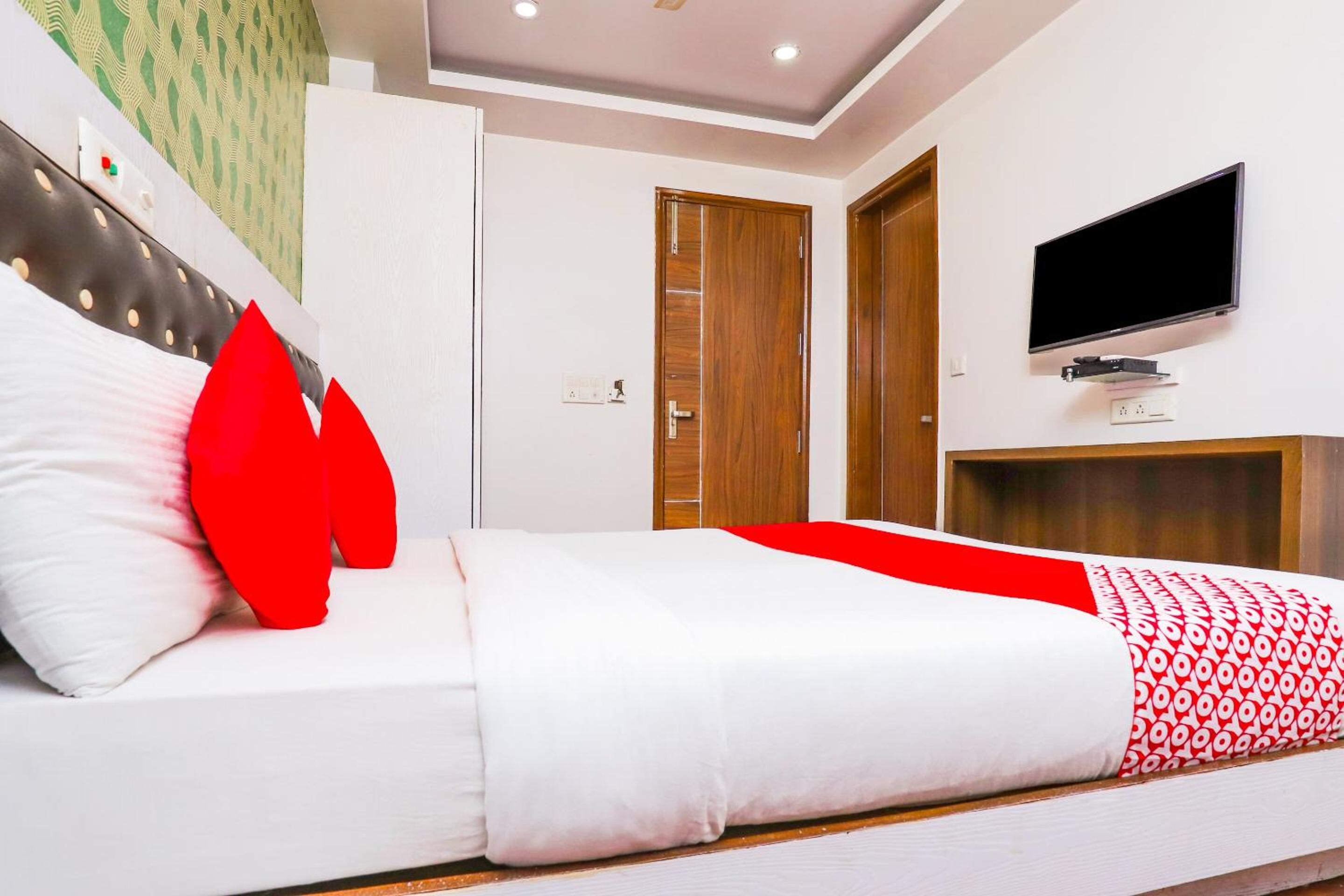 Hotel O Sehej Continental