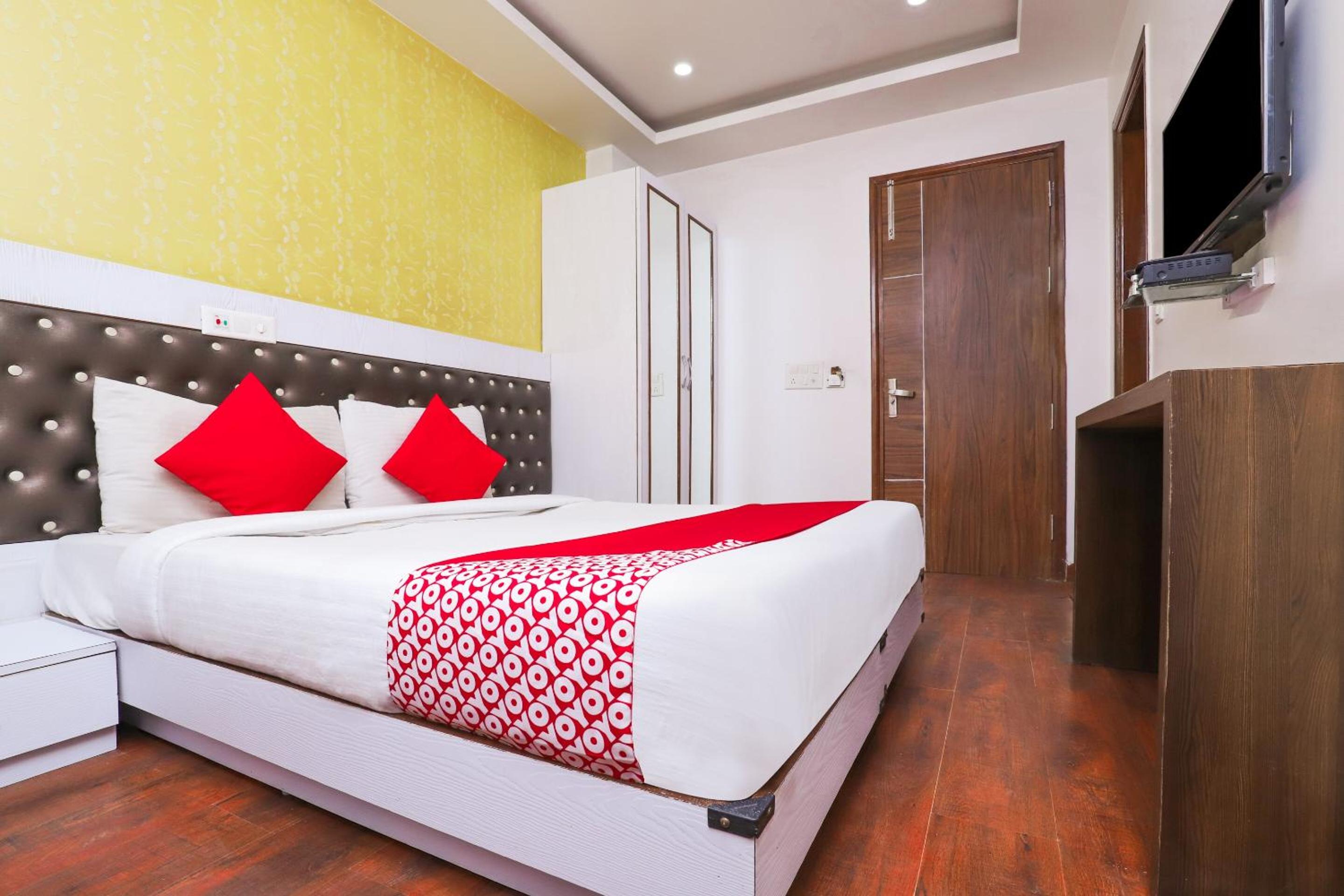 Hotel O Sehej Continental