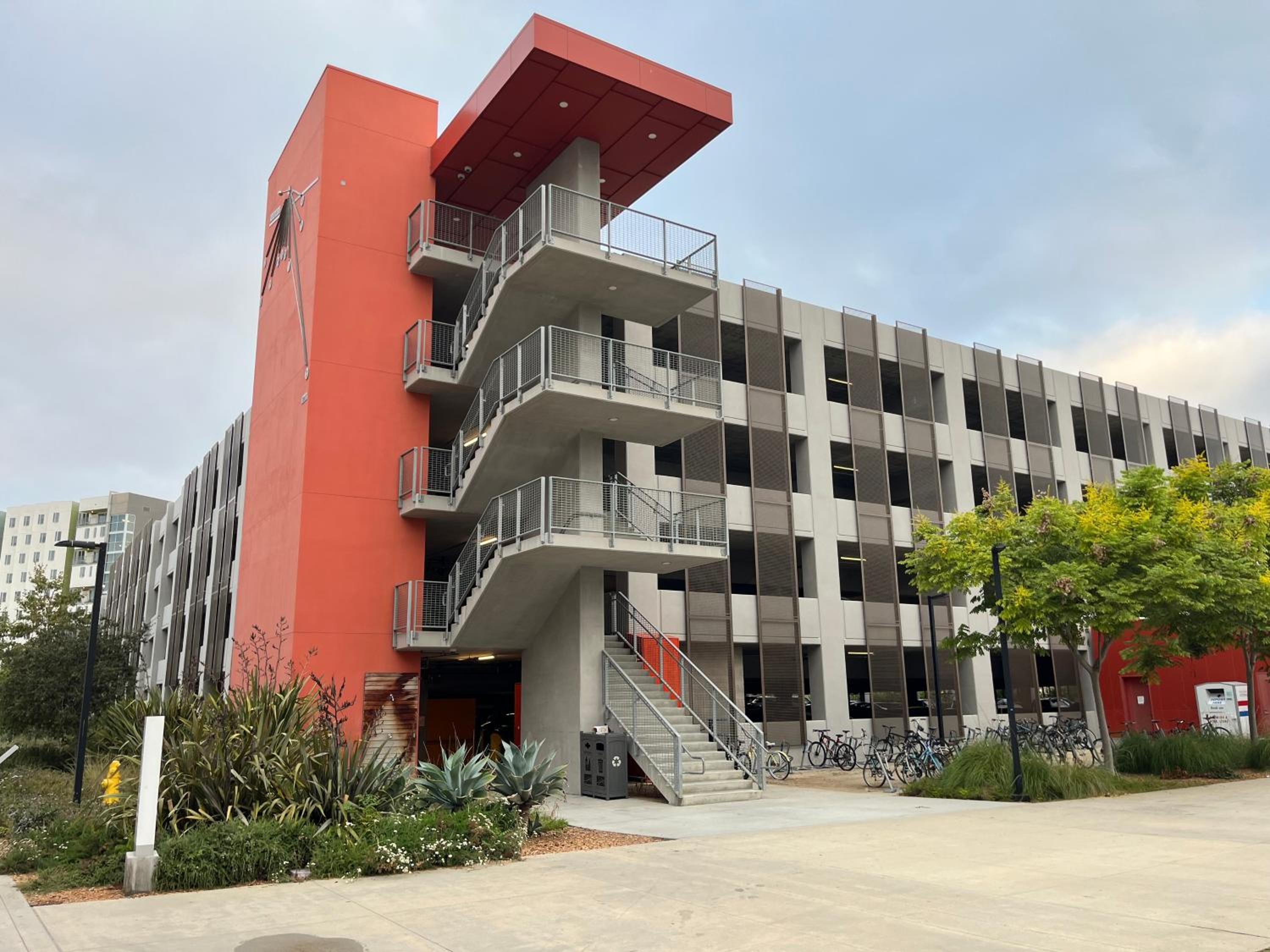 2 Bedroom Apt for UC San Diego affiliate, short-term sublease view 2
