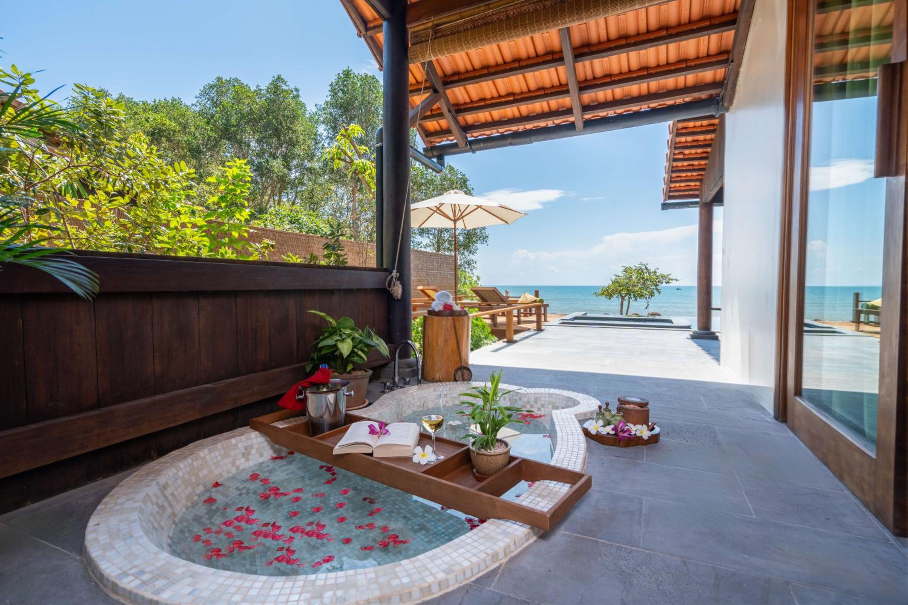 Green Bay Phu Quoc Resort & Spa