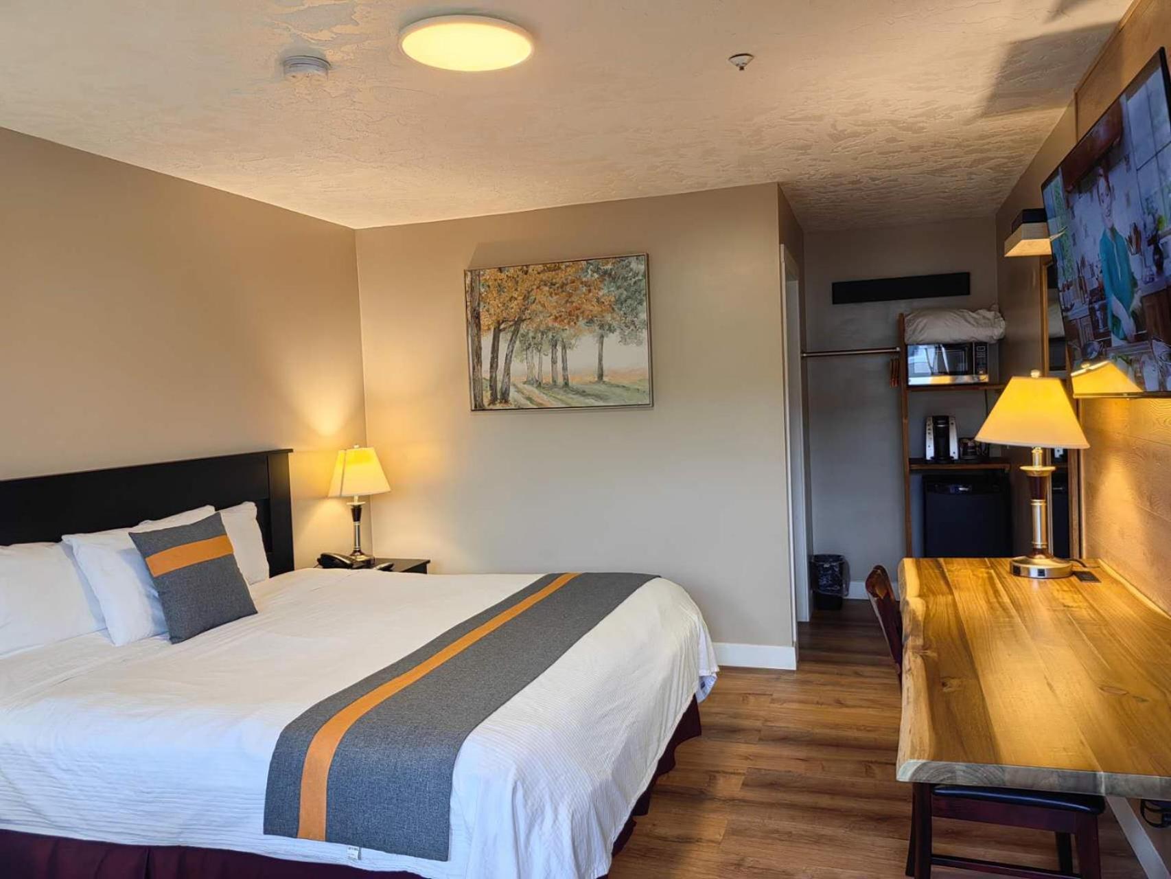 Harbour Light Motel