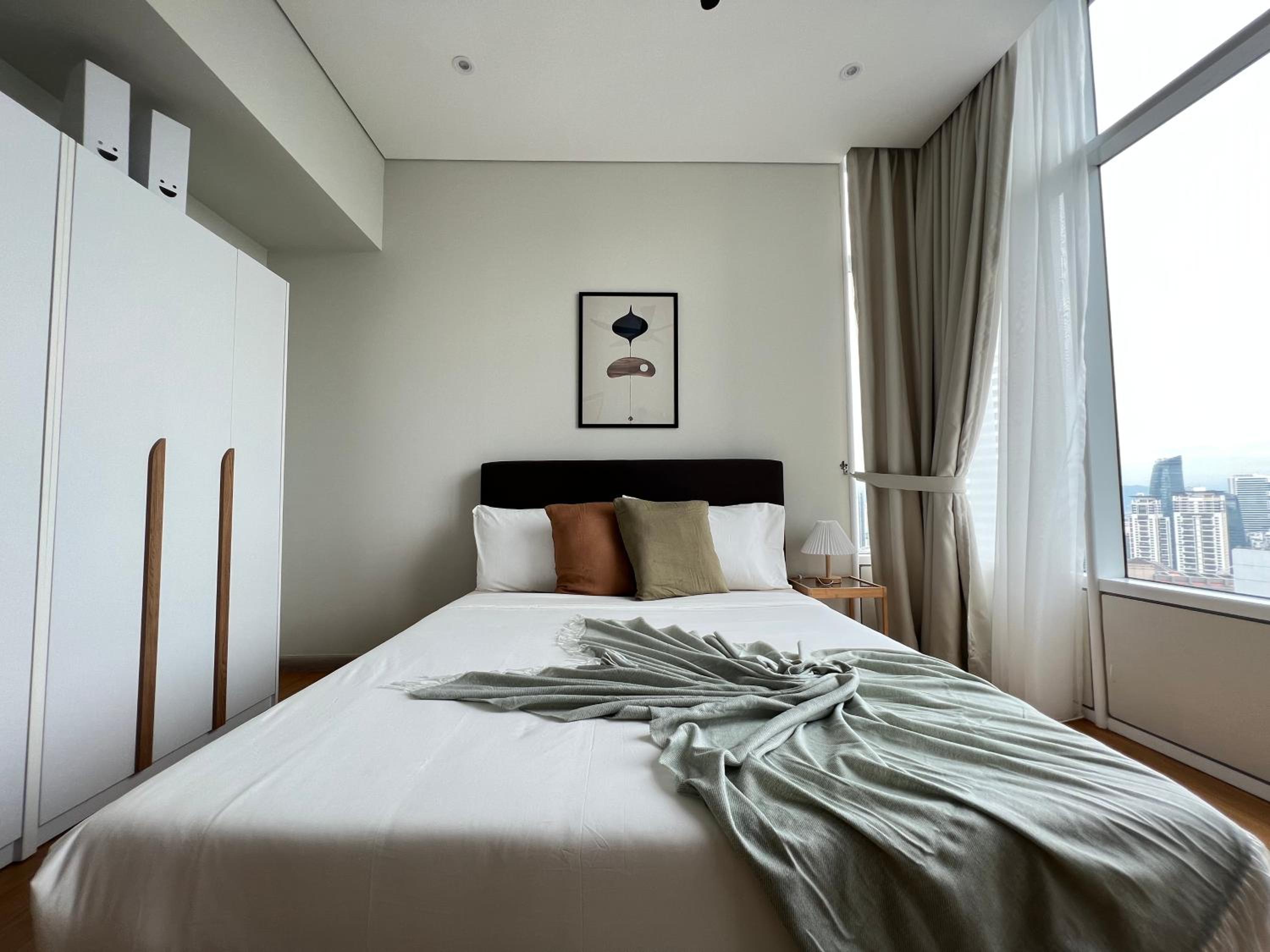 Sky Suites Charming 3BR Suite KLCC View