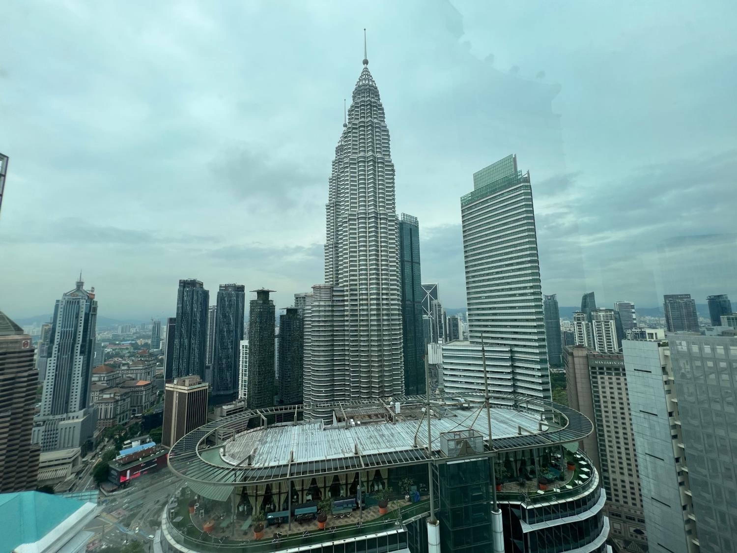 Sky Suites Charming 3BR Suite KLCC View
