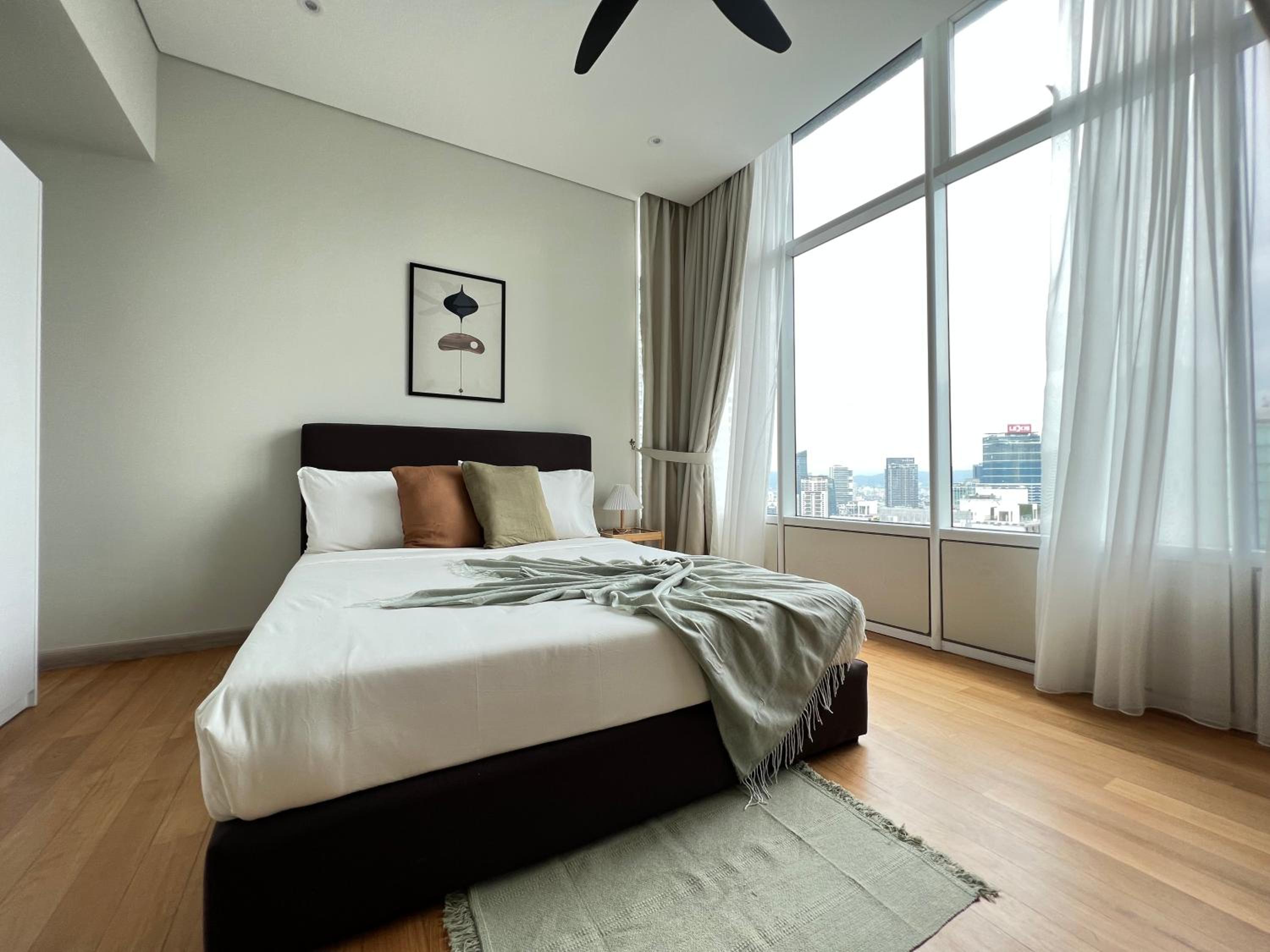 Sky Suites Charming 3BR Suite KLCC View