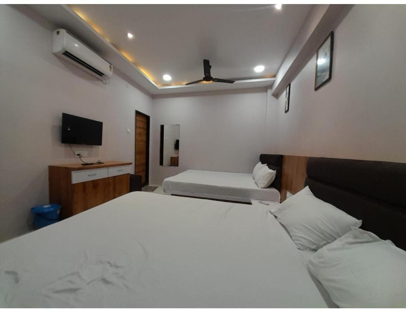 Hotel Mahadev Kripa, Kothi