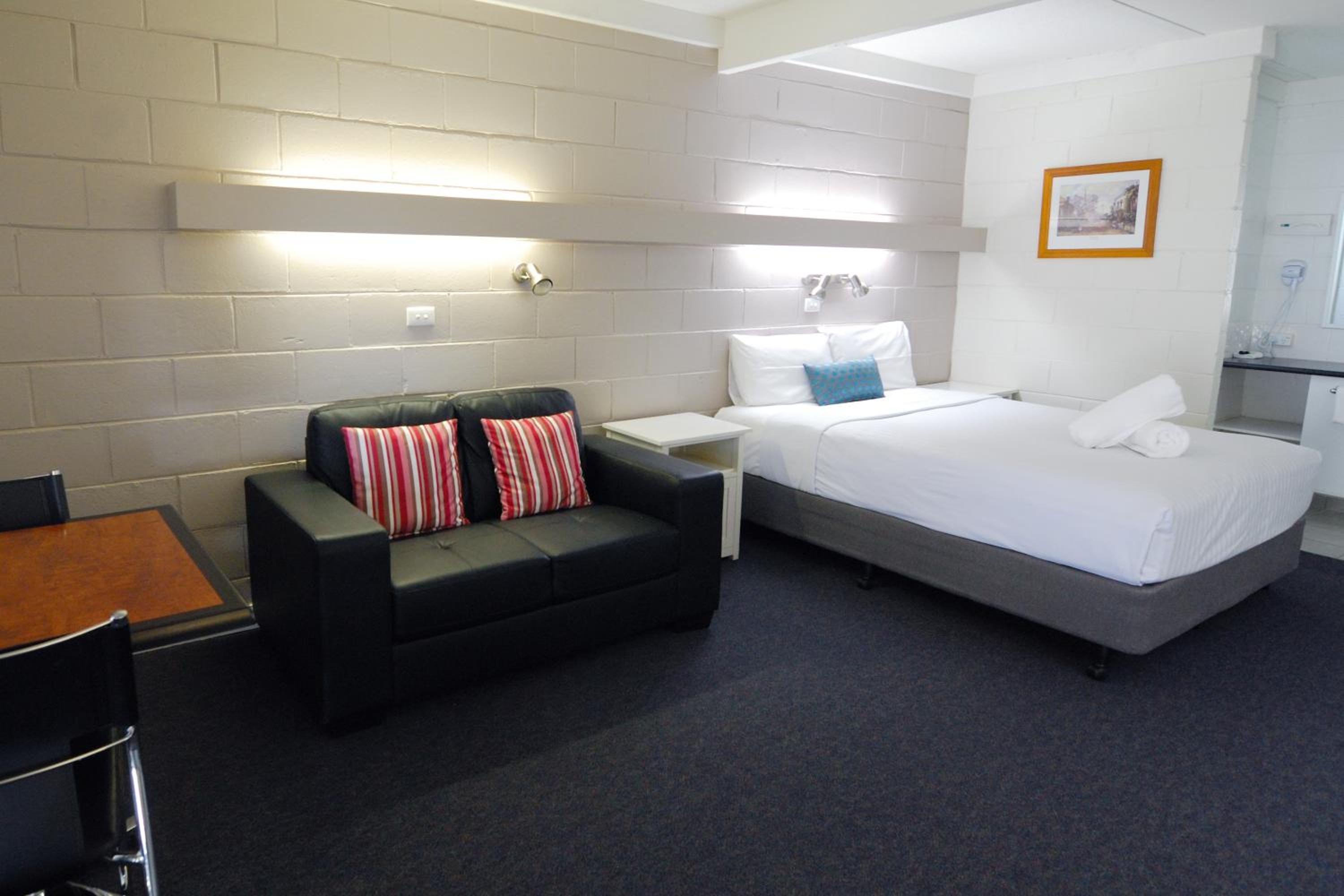 Mayfair Motel