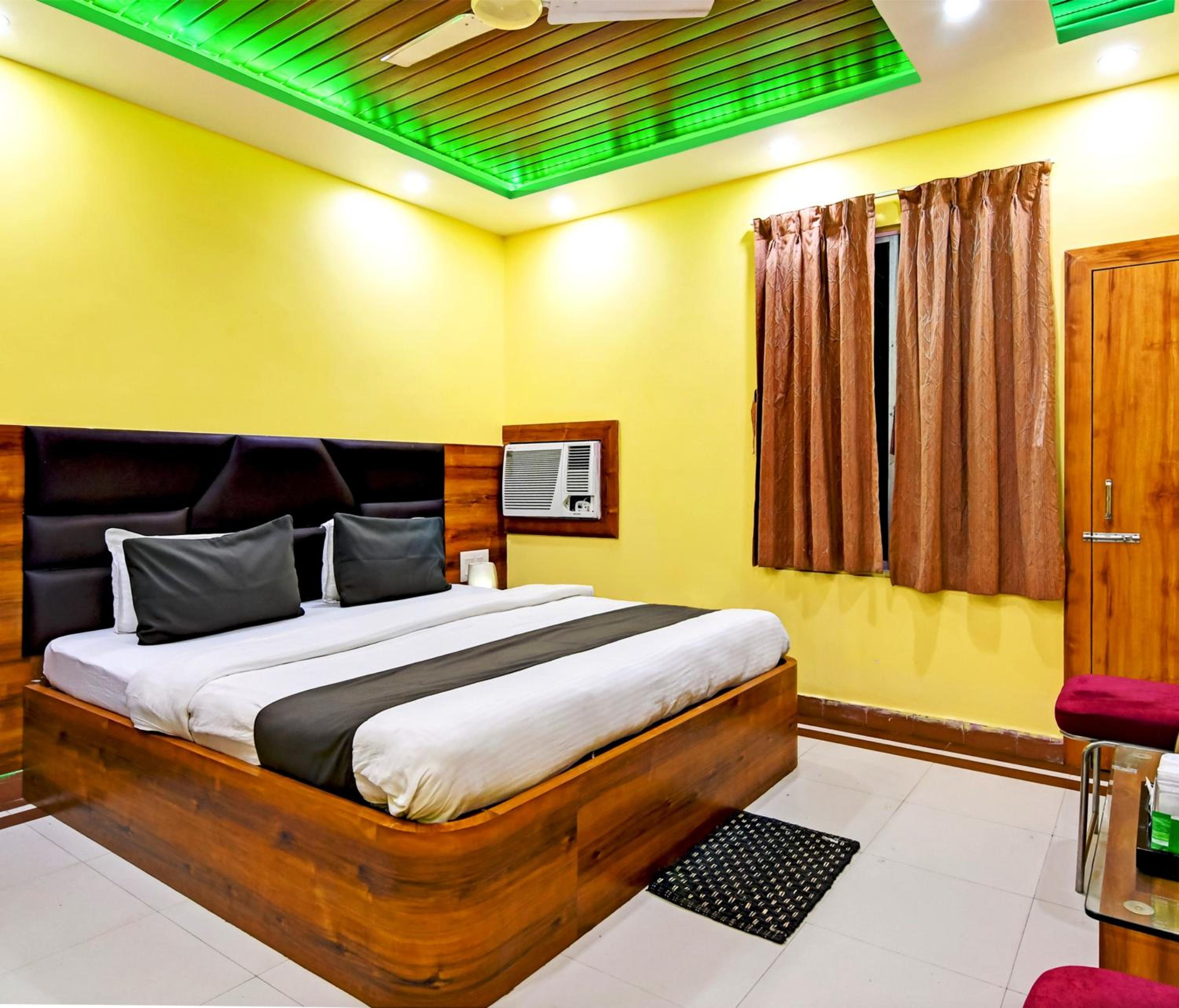 Hotel A-shray Swargadwar Puri Near -Golden-Sea-Beach-and Temple-with-Lift-Wifi-Restaurant-Parking facilities-Newly Decorated Room-with-Prime-Location