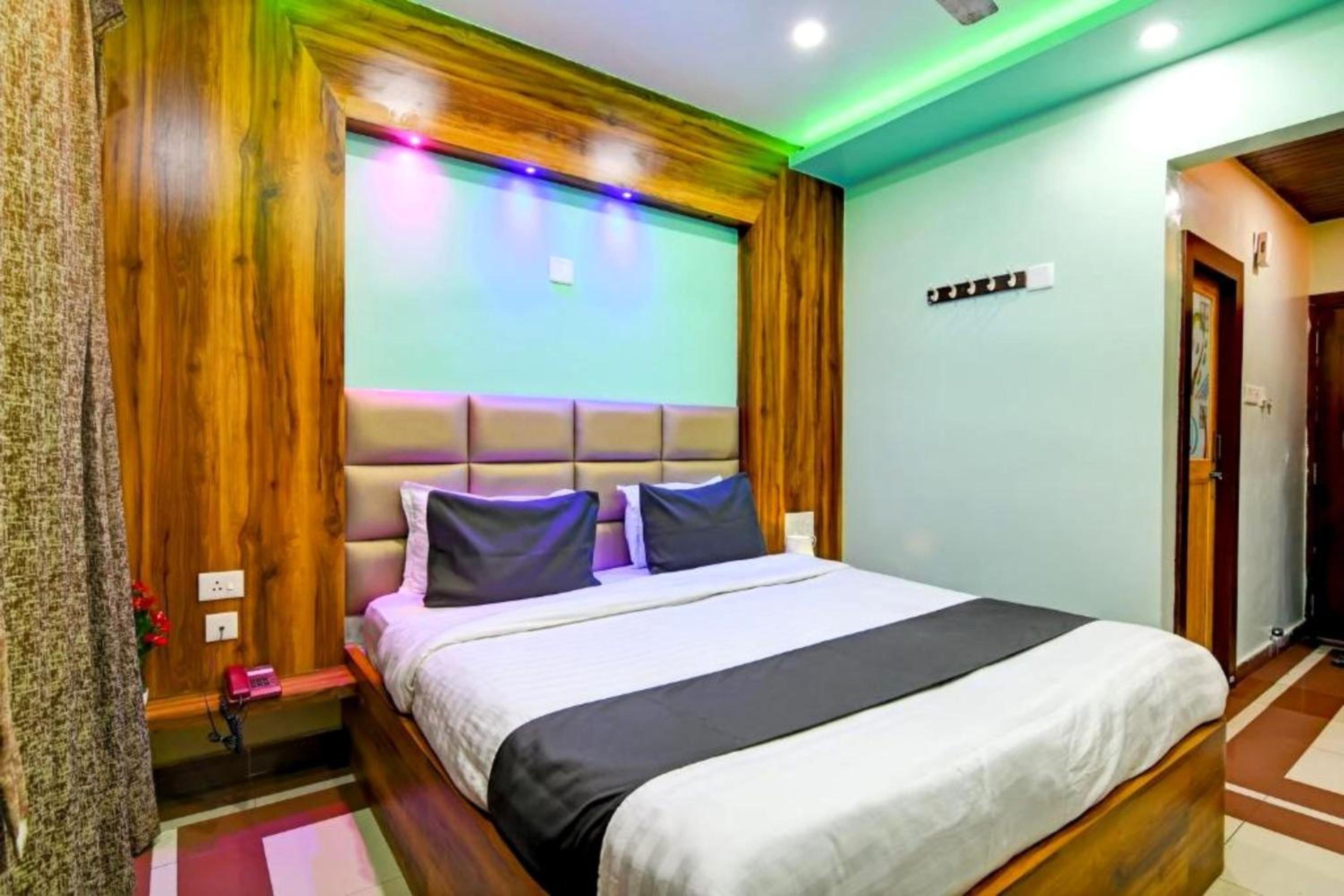 Hotel A-shray Swargadwar Puri Near -Golden-Sea-Beach-and Temple-with-Lift-Wifi-Restaurant-Parking facilities-Newly Decorated Room-with-Prime-Location