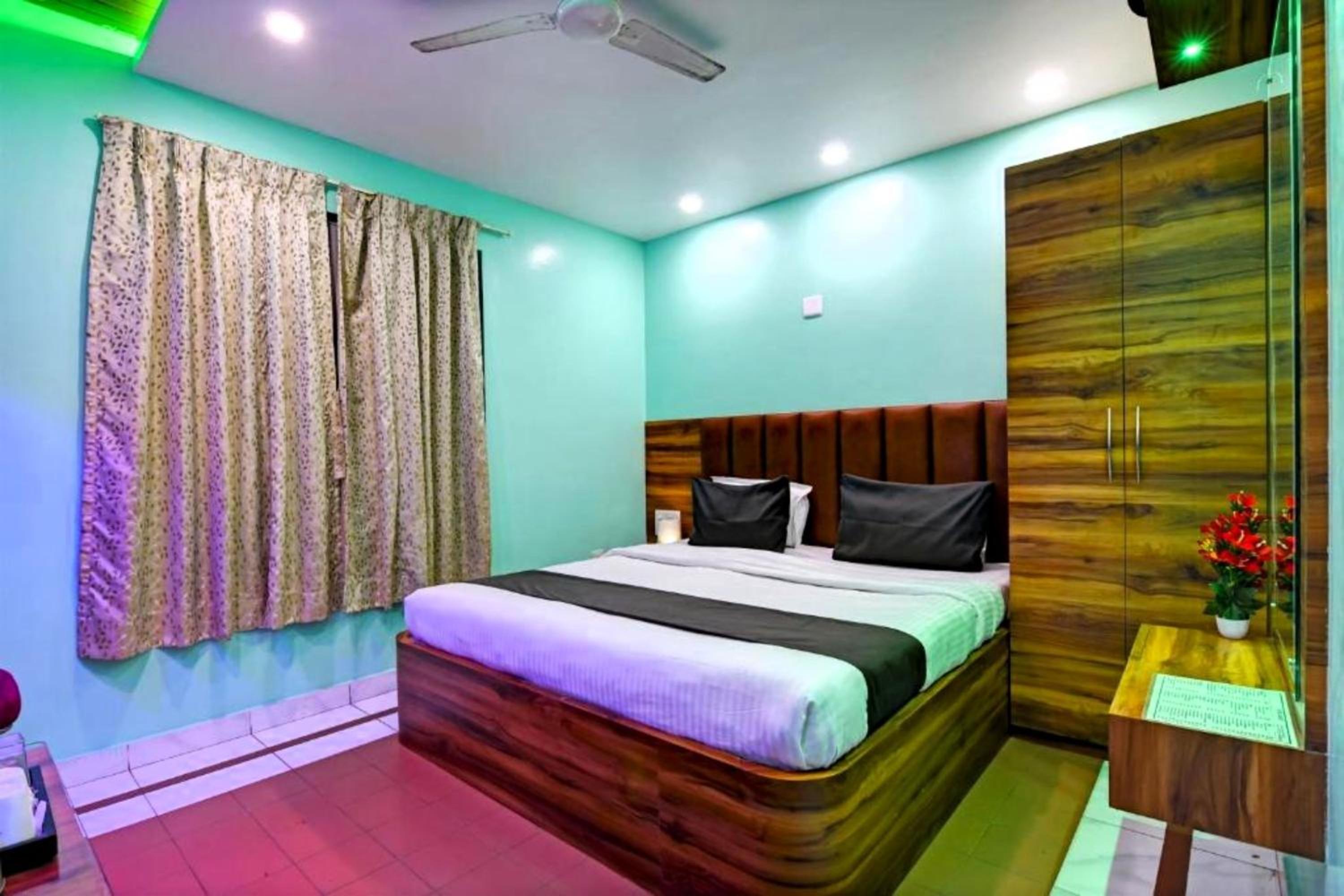 Hotel A-shray Swargadwar Puri Near -Golden-Sea-Beach-and Temple-with-Lift-Wifi-Restaurant-Parking facilities-Newly Decorated Room-with-Prime-Location