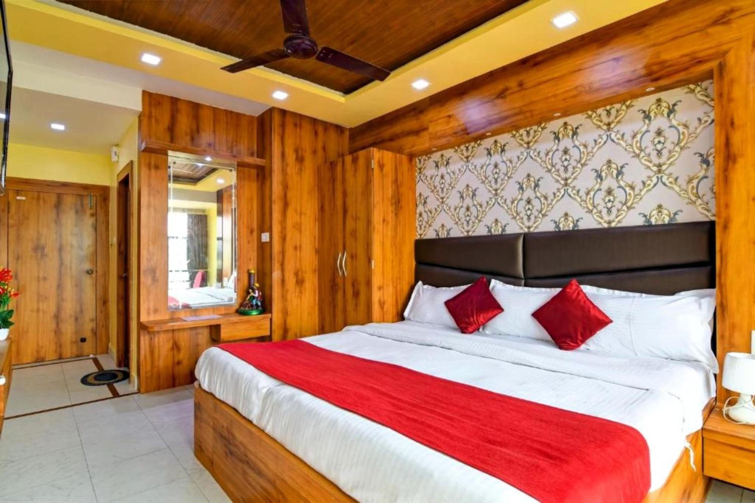 Hotel A-shray Swargadwar Puri Near -Golden-Sea-Beach-and Temple-with-Lift-Wifi-Restaurant-Parking facilities-Newly Decorated Room-with-Prime-Location