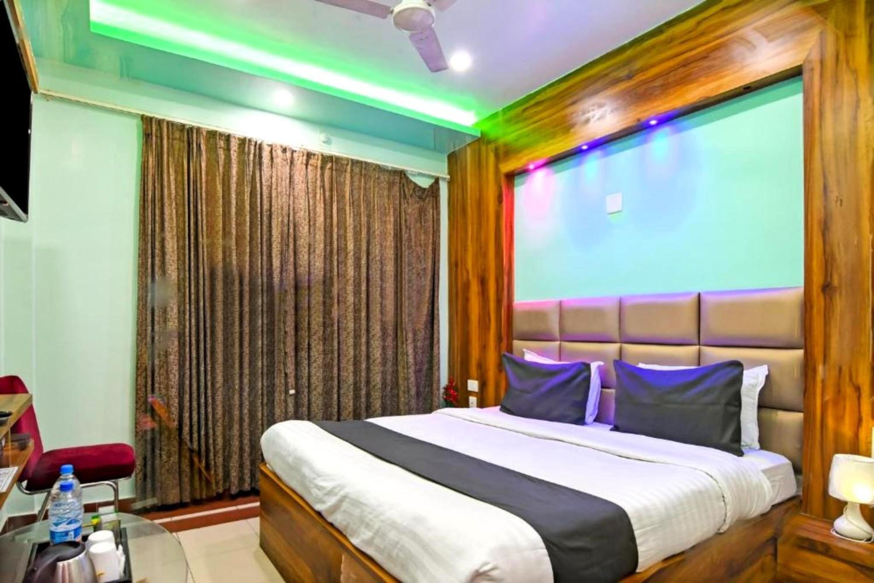 Hotel A-shray Swargadwar Puri Near -Golden-Sea-Beach-and Temple-with-Lift-Wifi-Restaurant-Parking facilities-Newly Decorated Room-with-Prime-Location