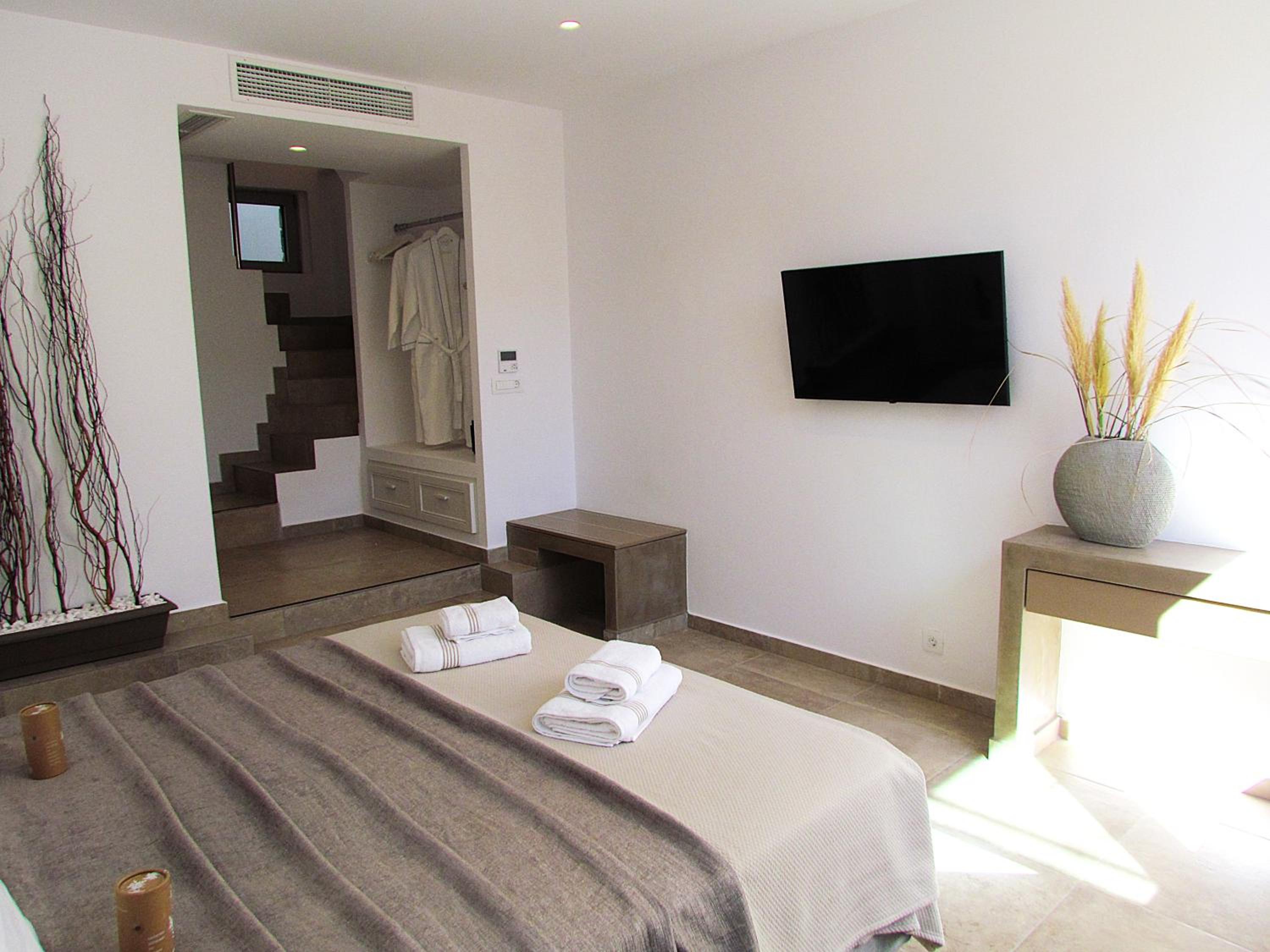 Orelia Luxury Villas