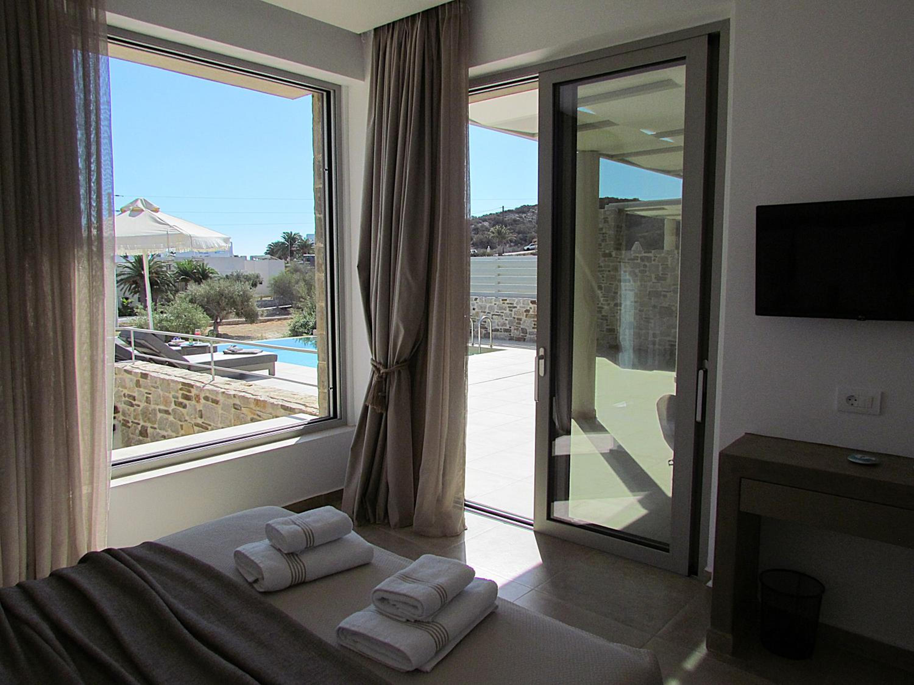 Orelia Luxury Villas