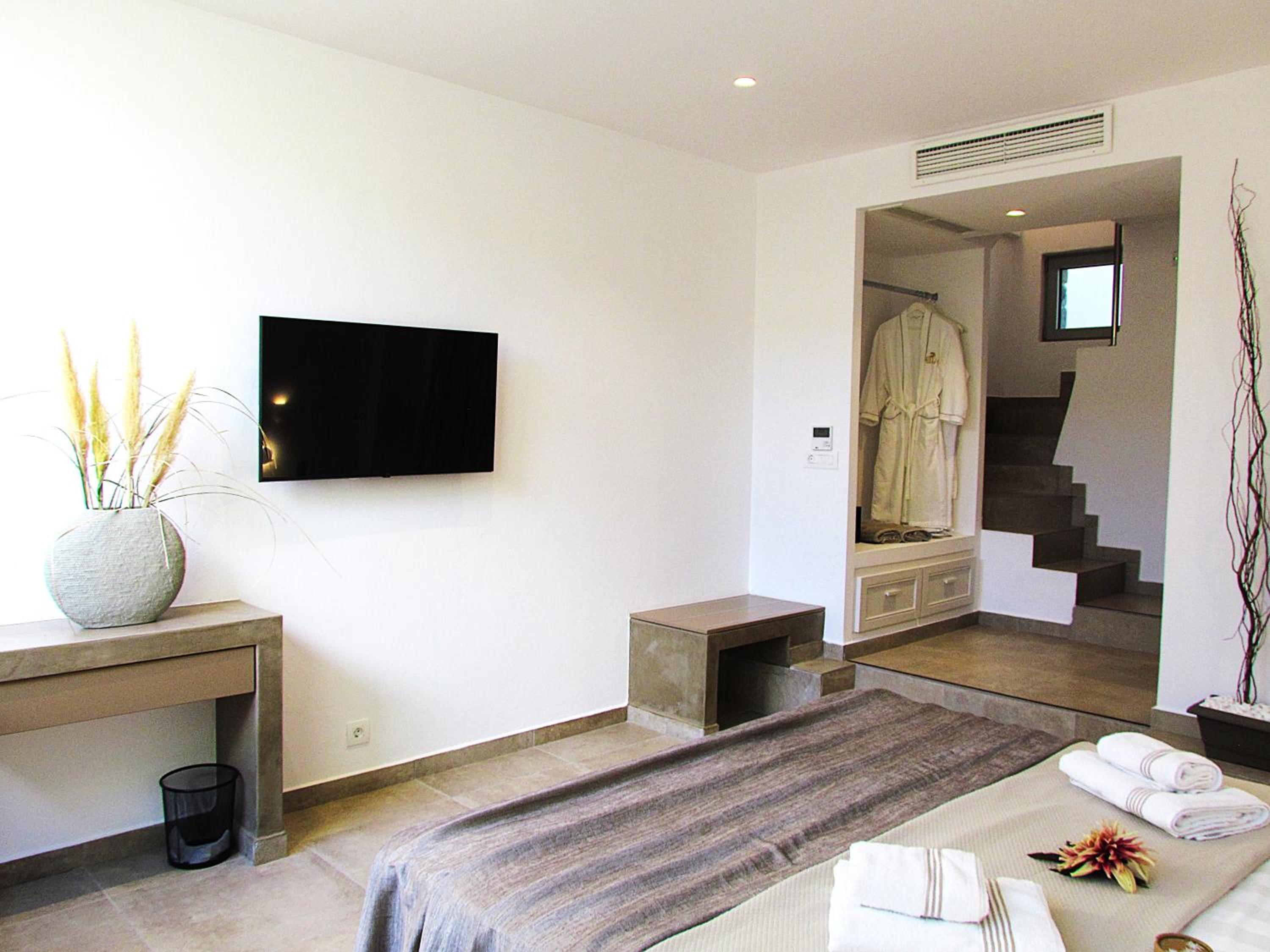 Orelia Luxury Villas