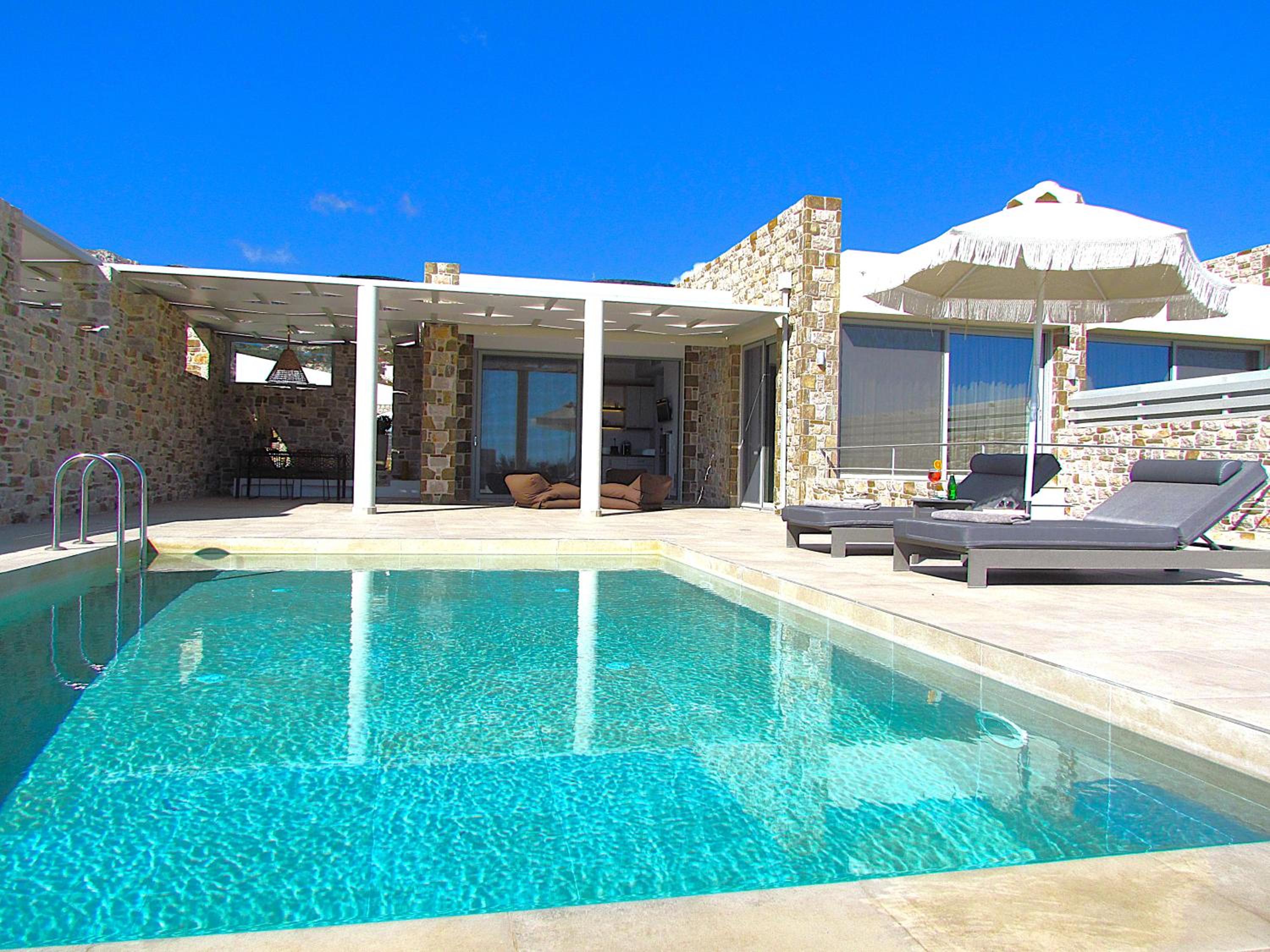 Orelia Luxury Villas