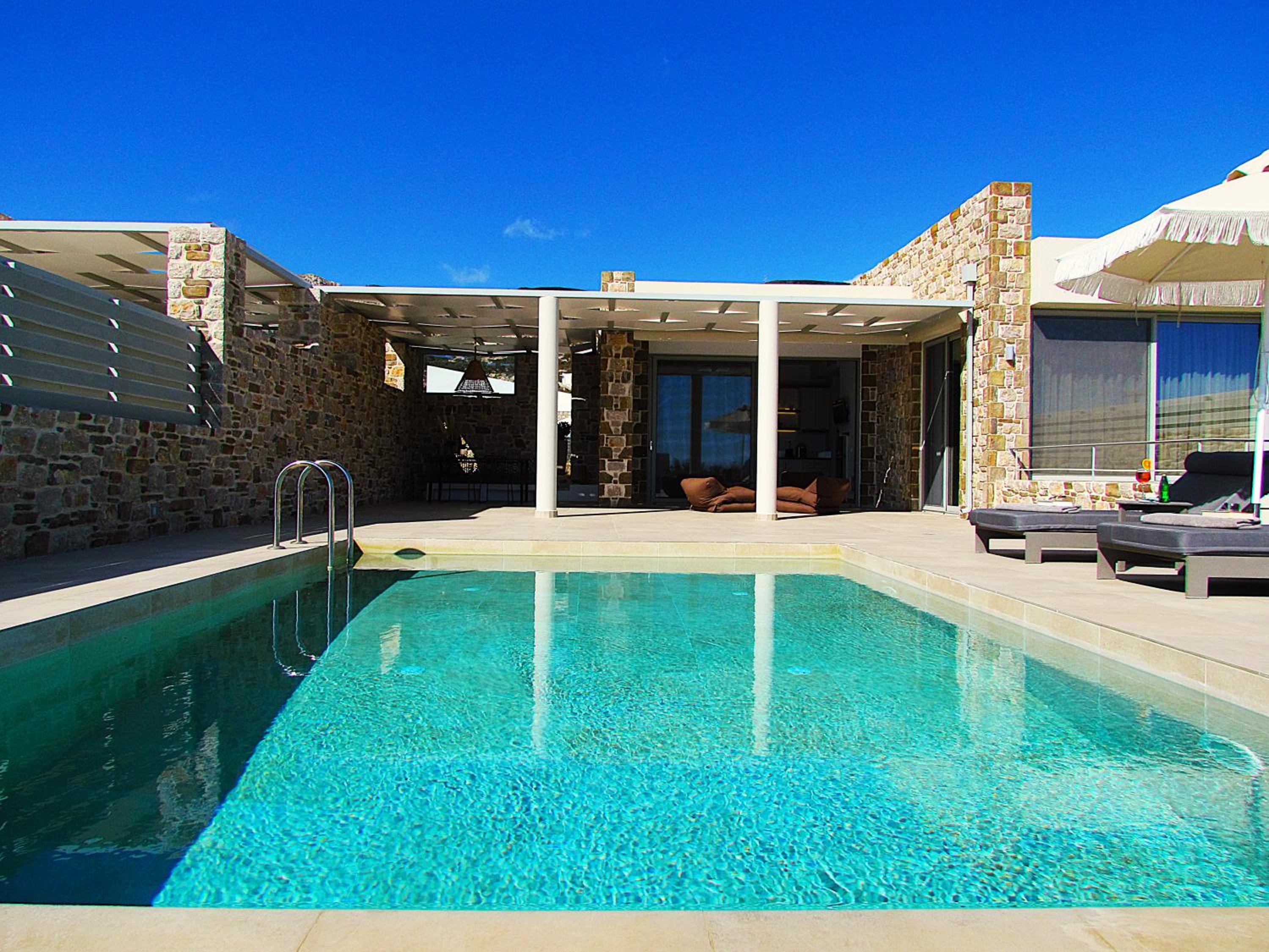 Orelia Luxury Villas