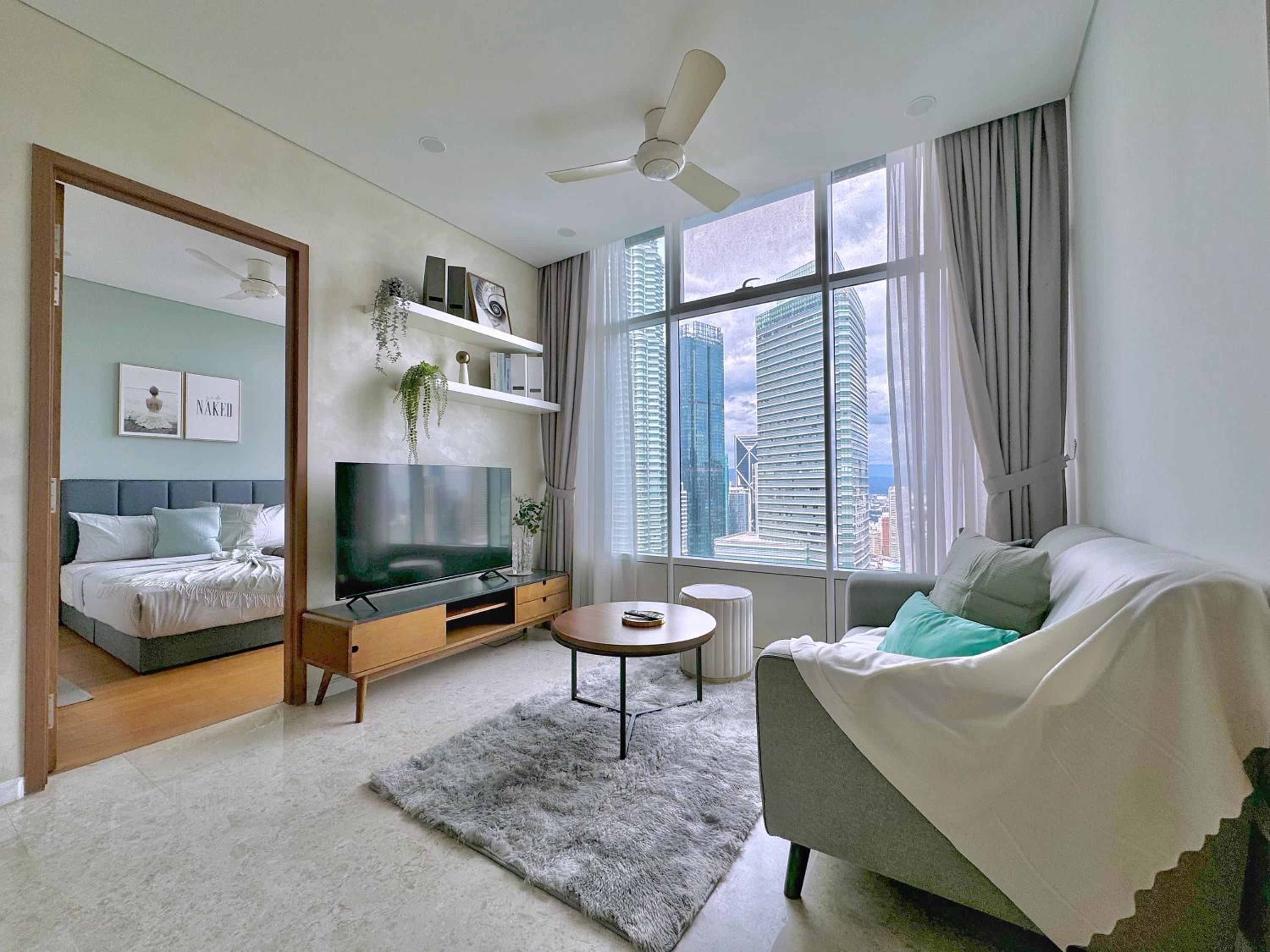 Sky Suites Wonder 2BR Suite KLCC View