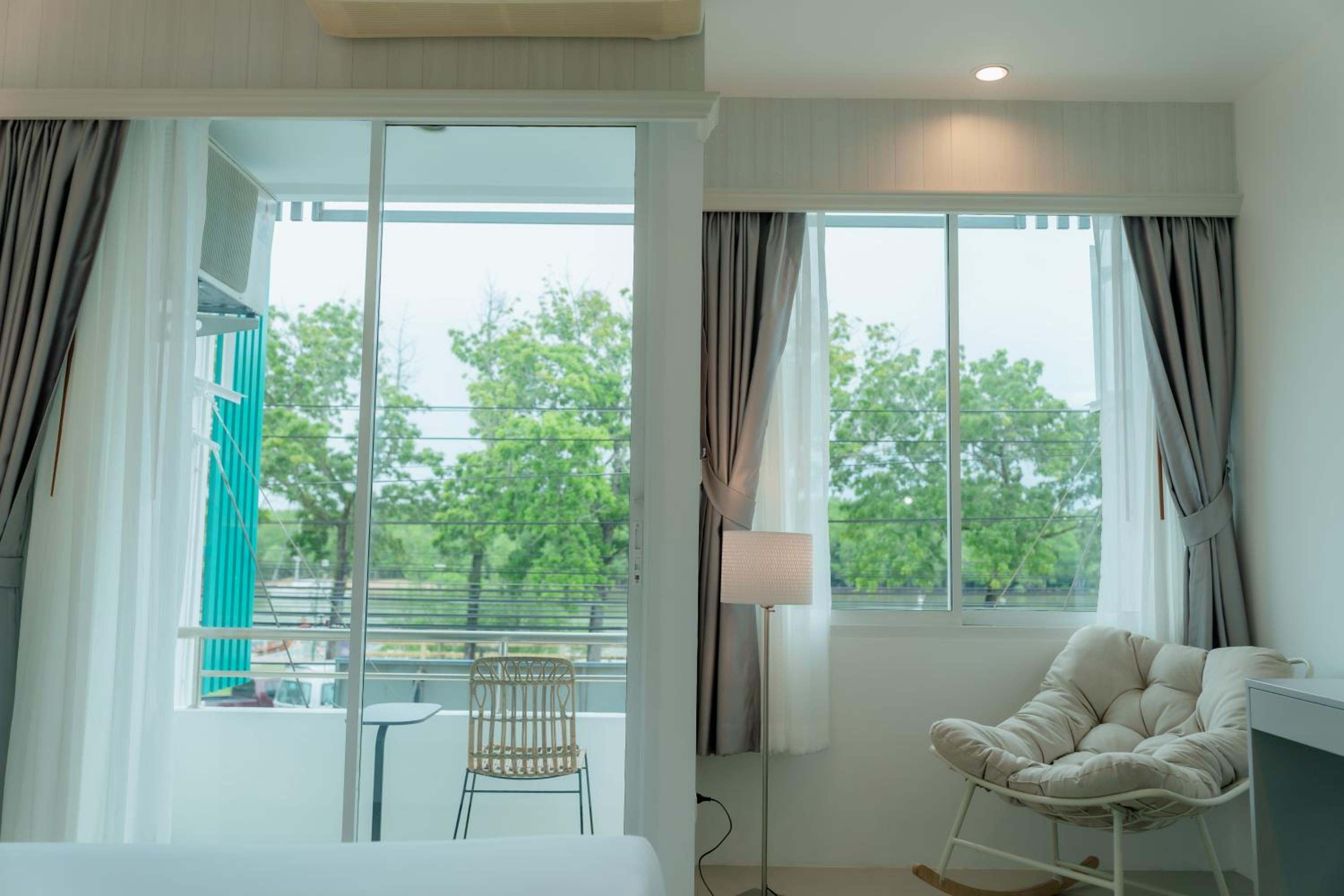 Apo Hotel
