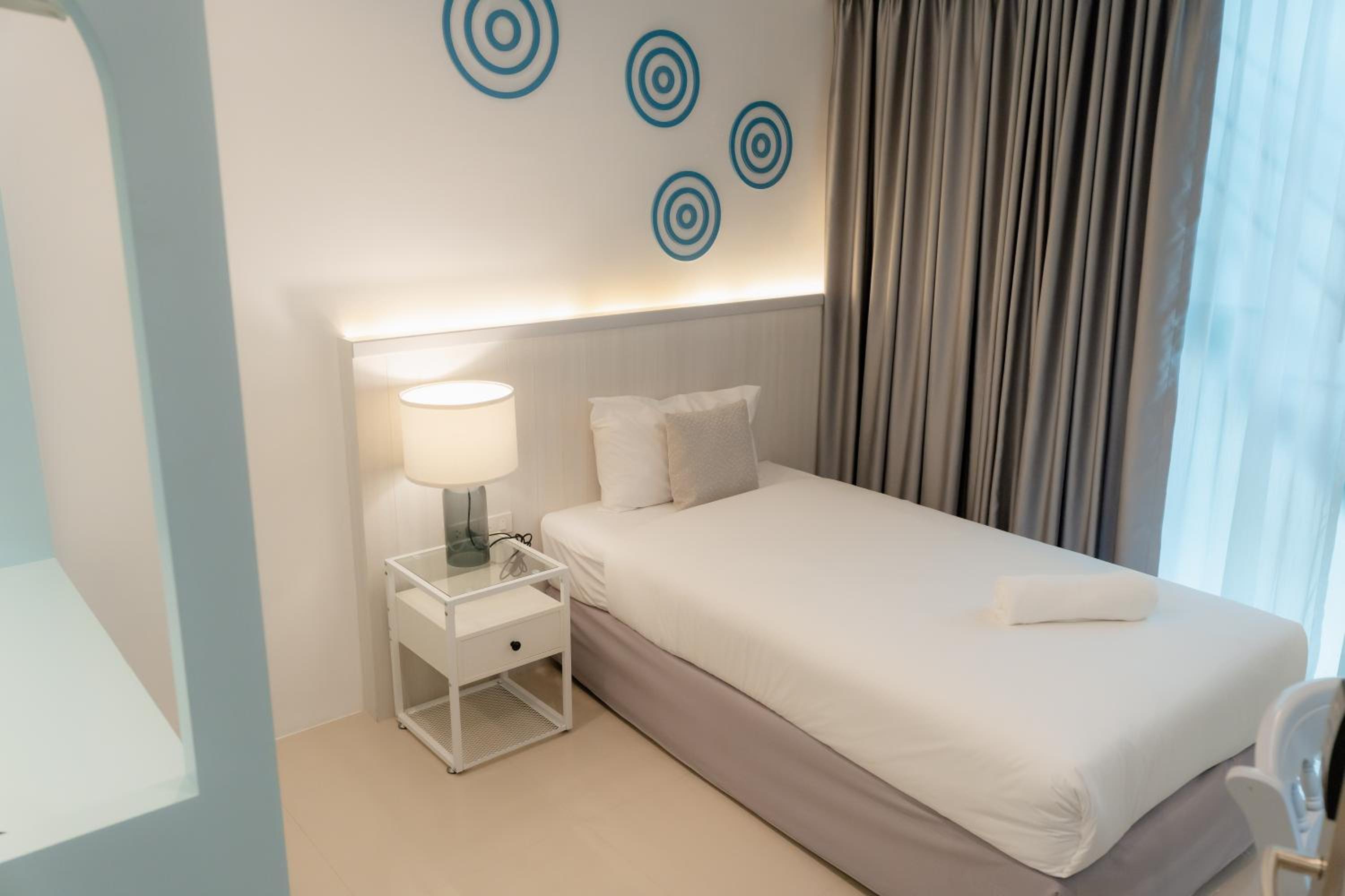Apo Hotel