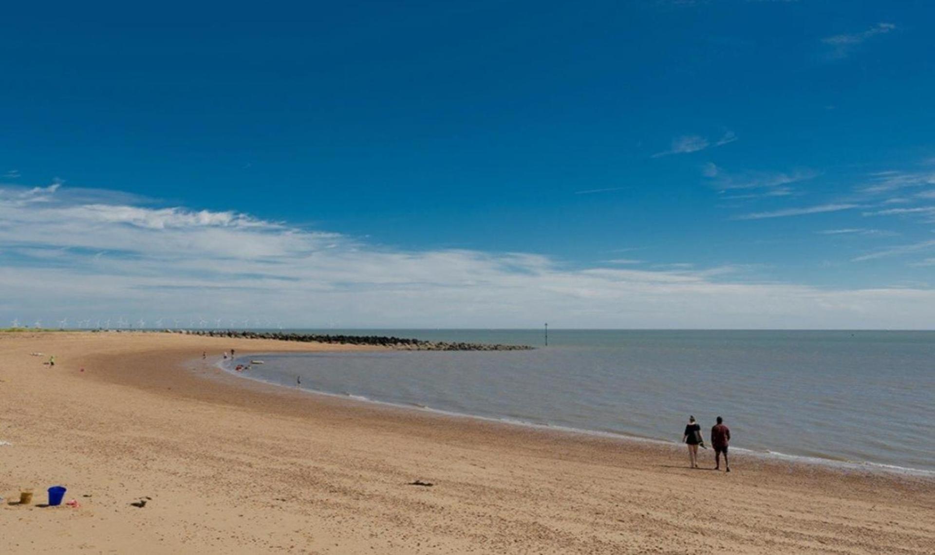 Holiday Home 'Toby's and Agnieszka's Escape' St Osyth Essex 8 Berth view 5