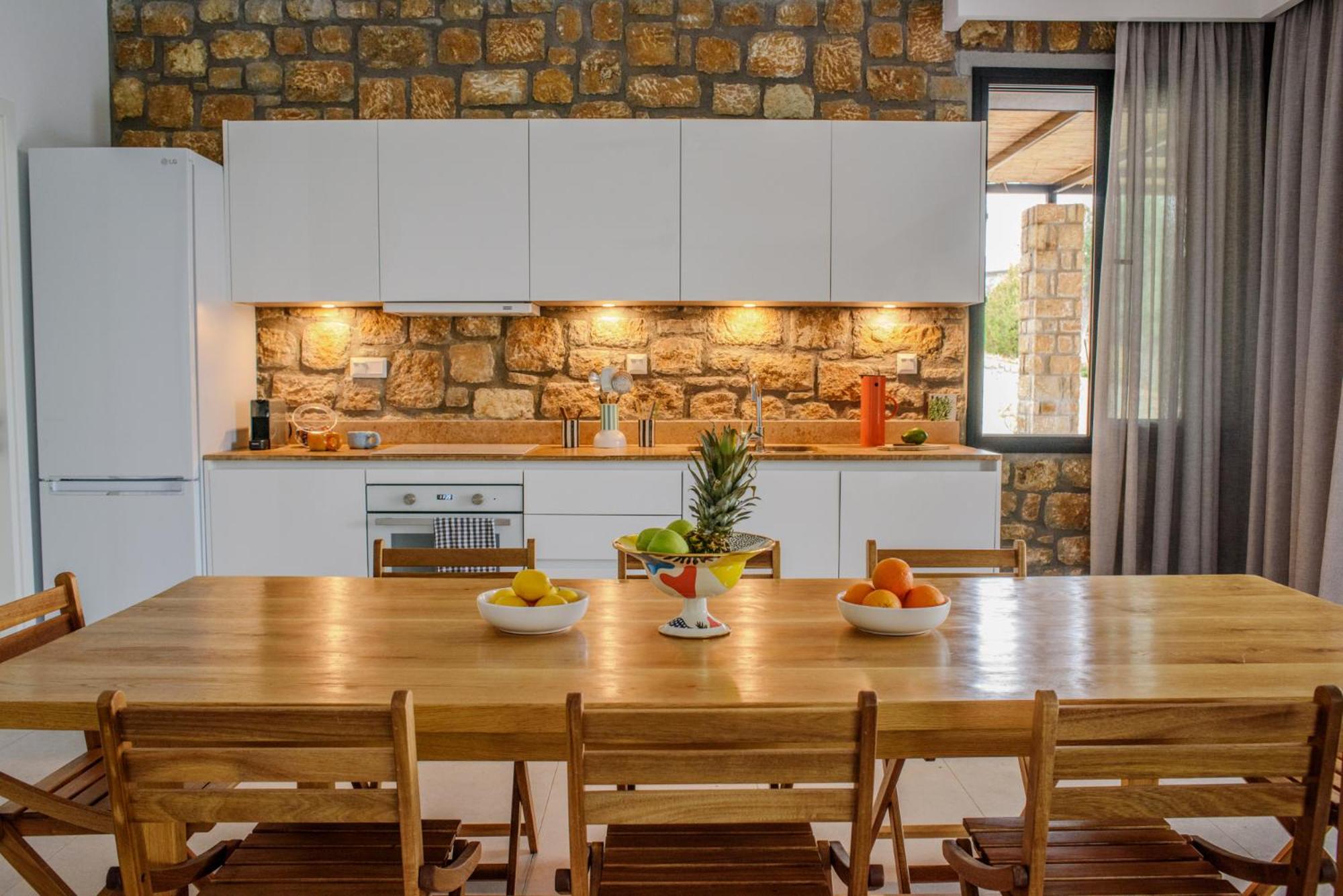 The Mavrolitharo Residence