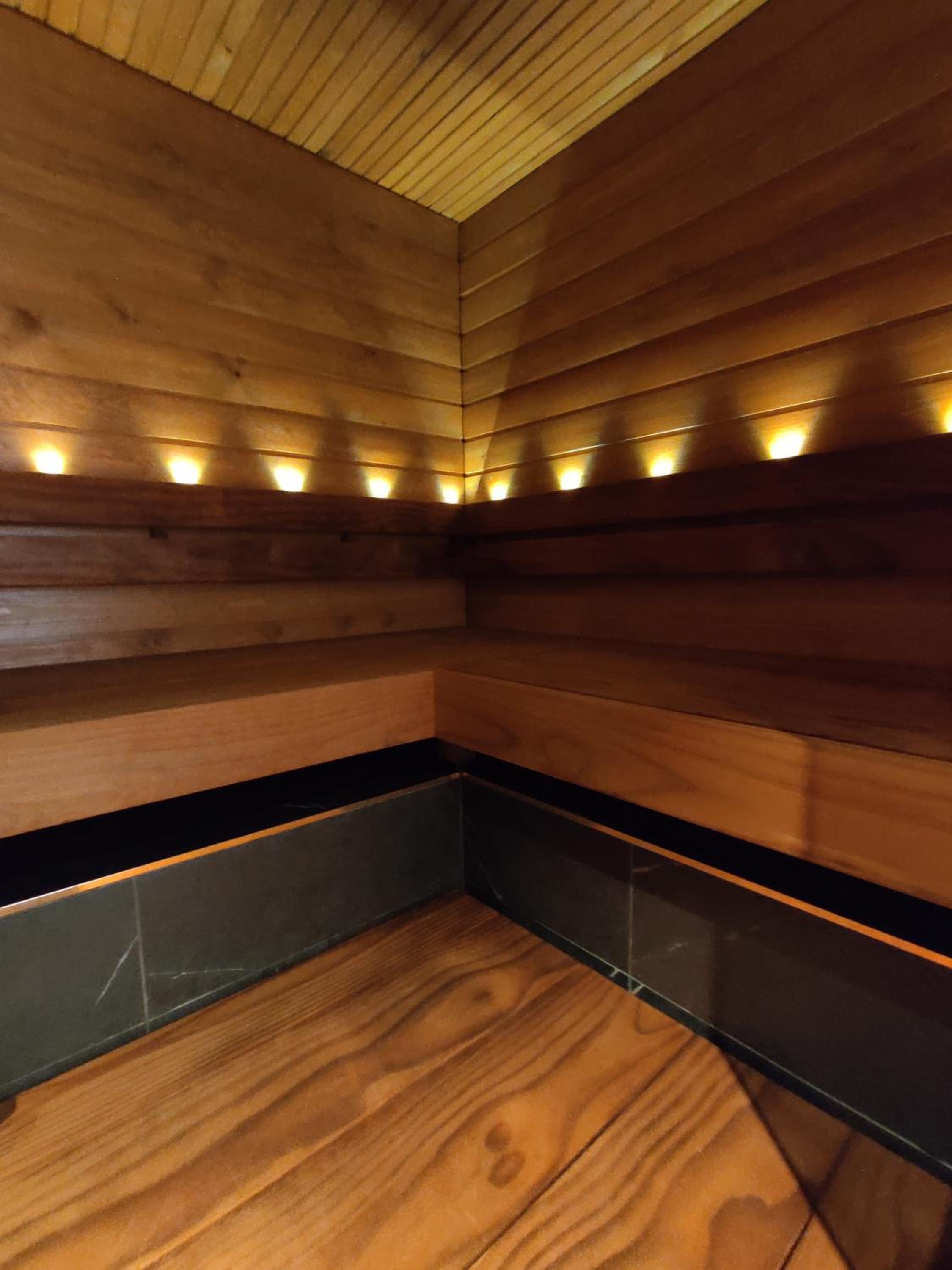 Cosy city apartment - two bedrooms, sauna and free parking, Wi-Fi