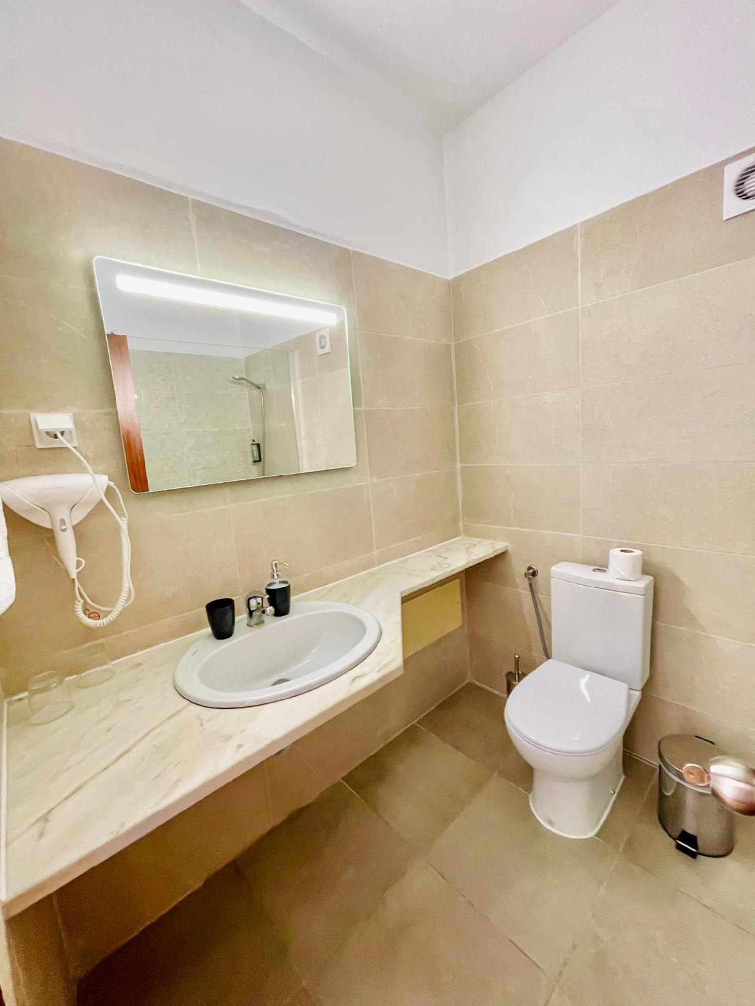 Monte Verde en Funchal — bathroom