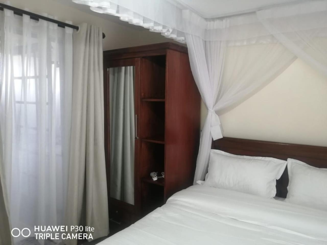 AMOR Riara D1 view 5