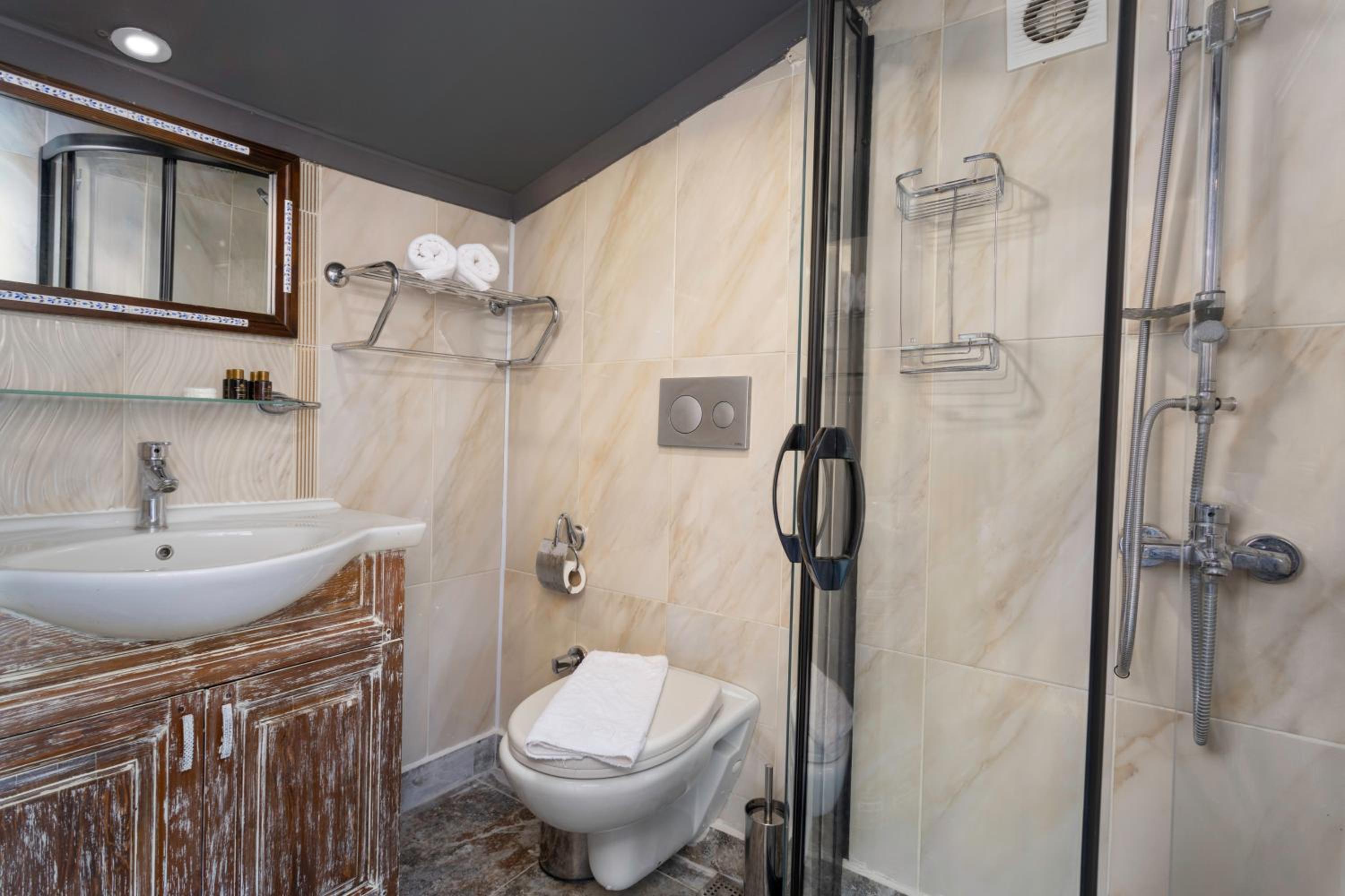 Wonder Wood Otel - Image 78