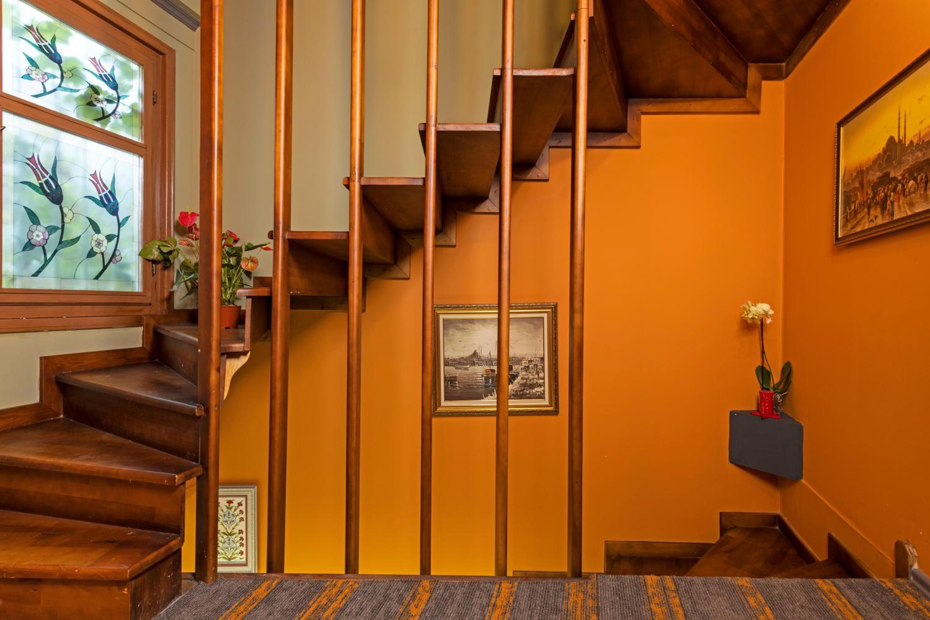 Wonder Wood Otel - Image 29