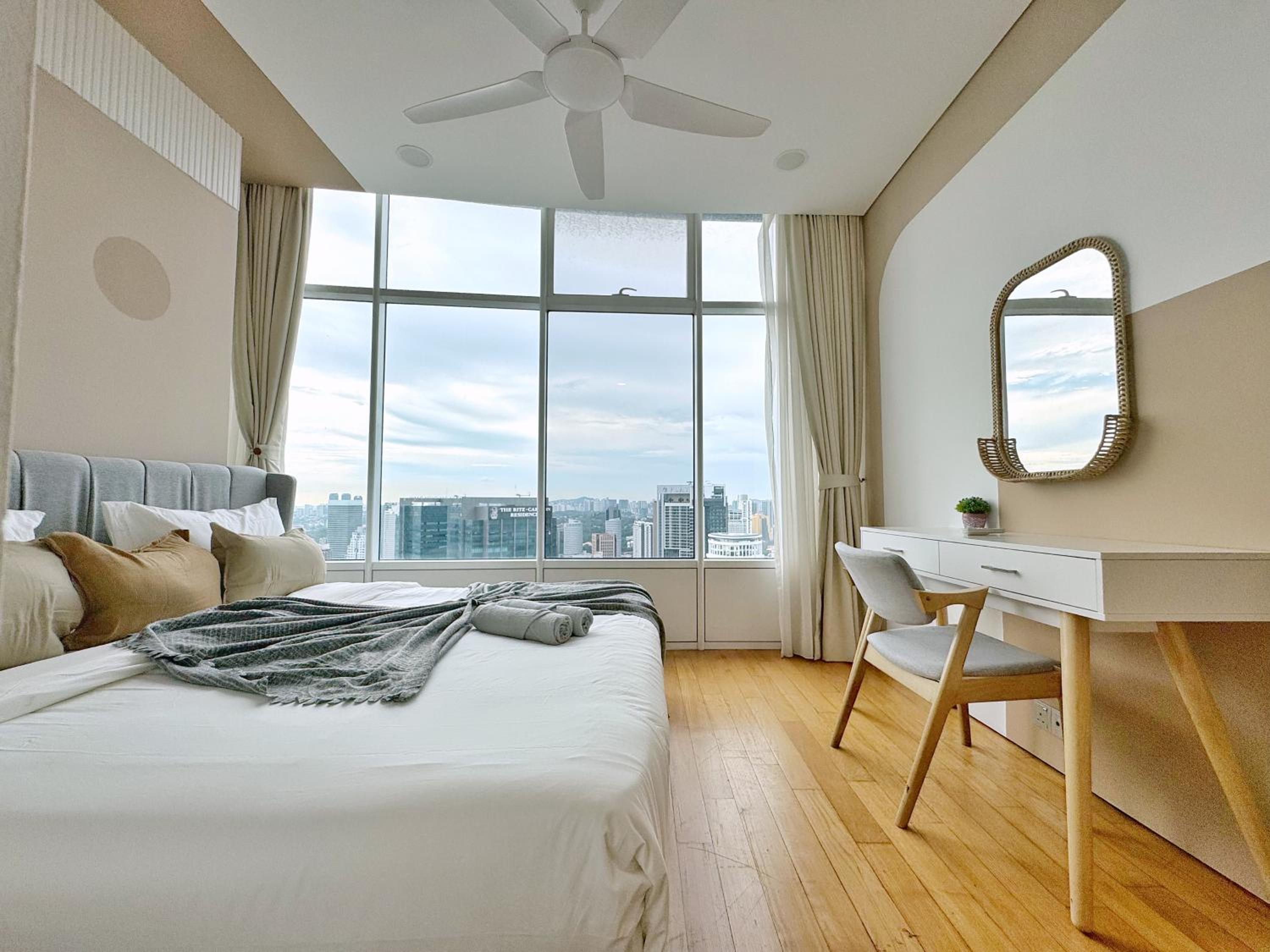 Sky Suites Upper 3BR Suite at KLCC