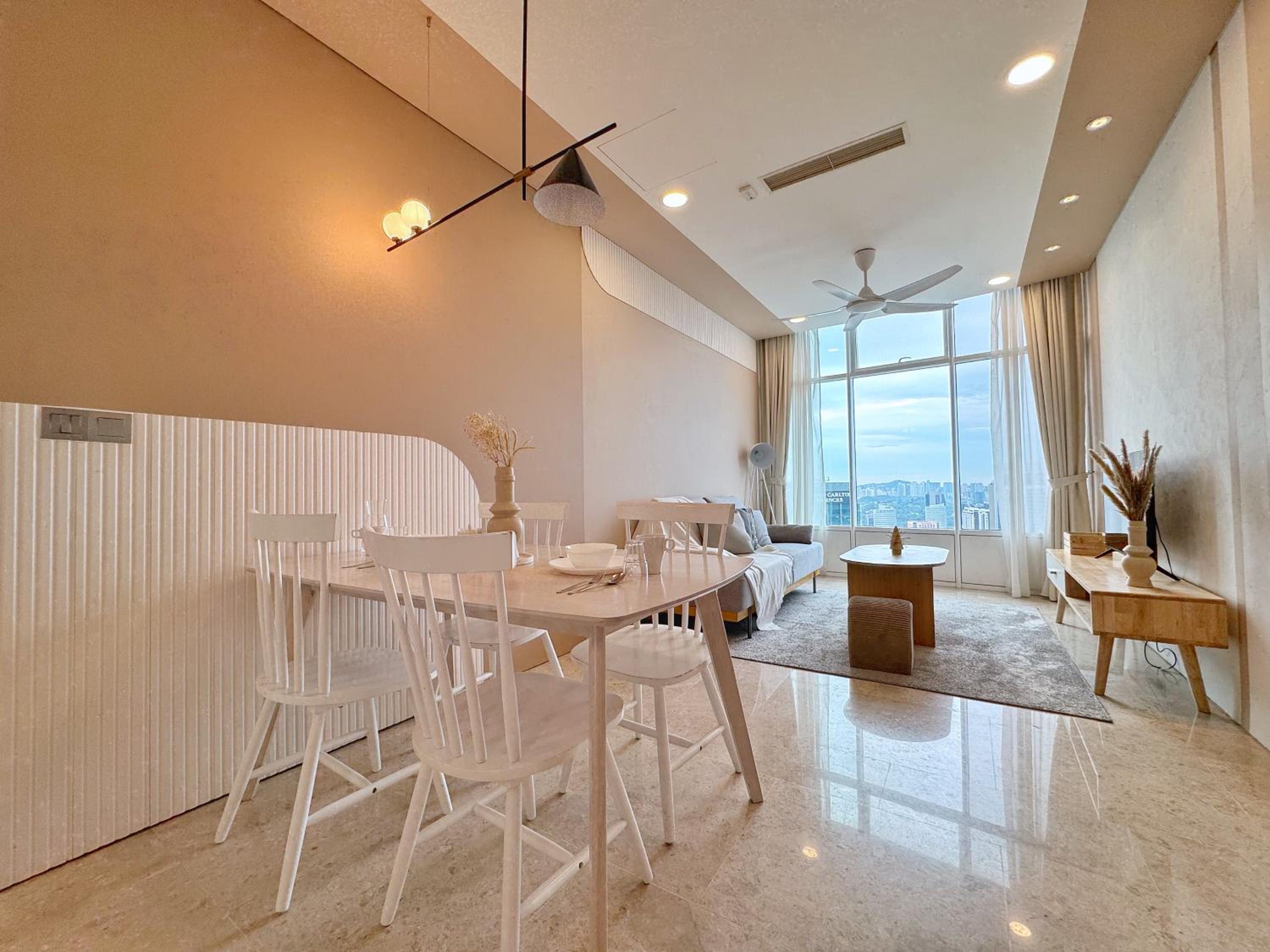 Sky Suites Upper 3BR Suite at KLCC