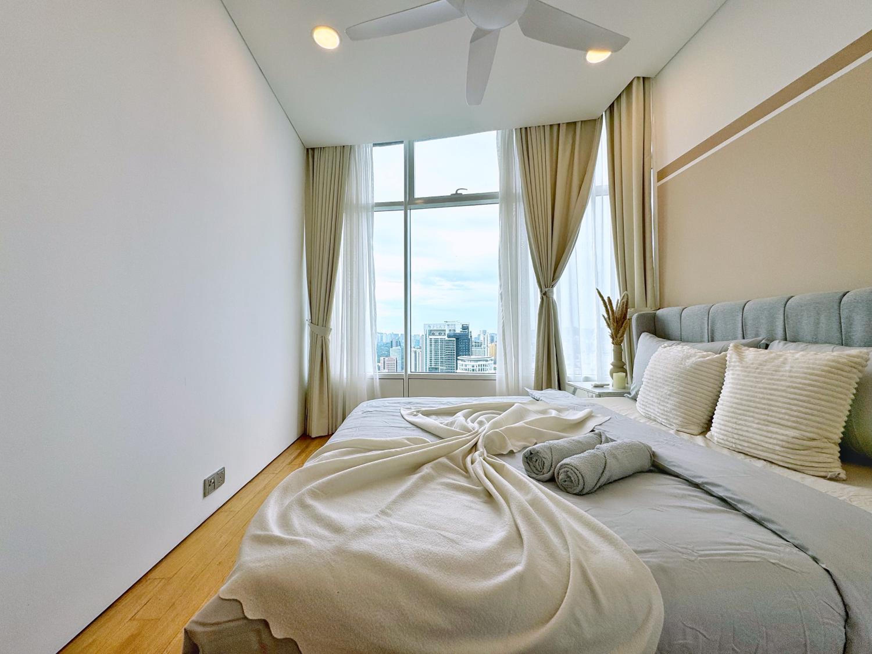 Sky Suites Upper 3BR Suite at KLCC