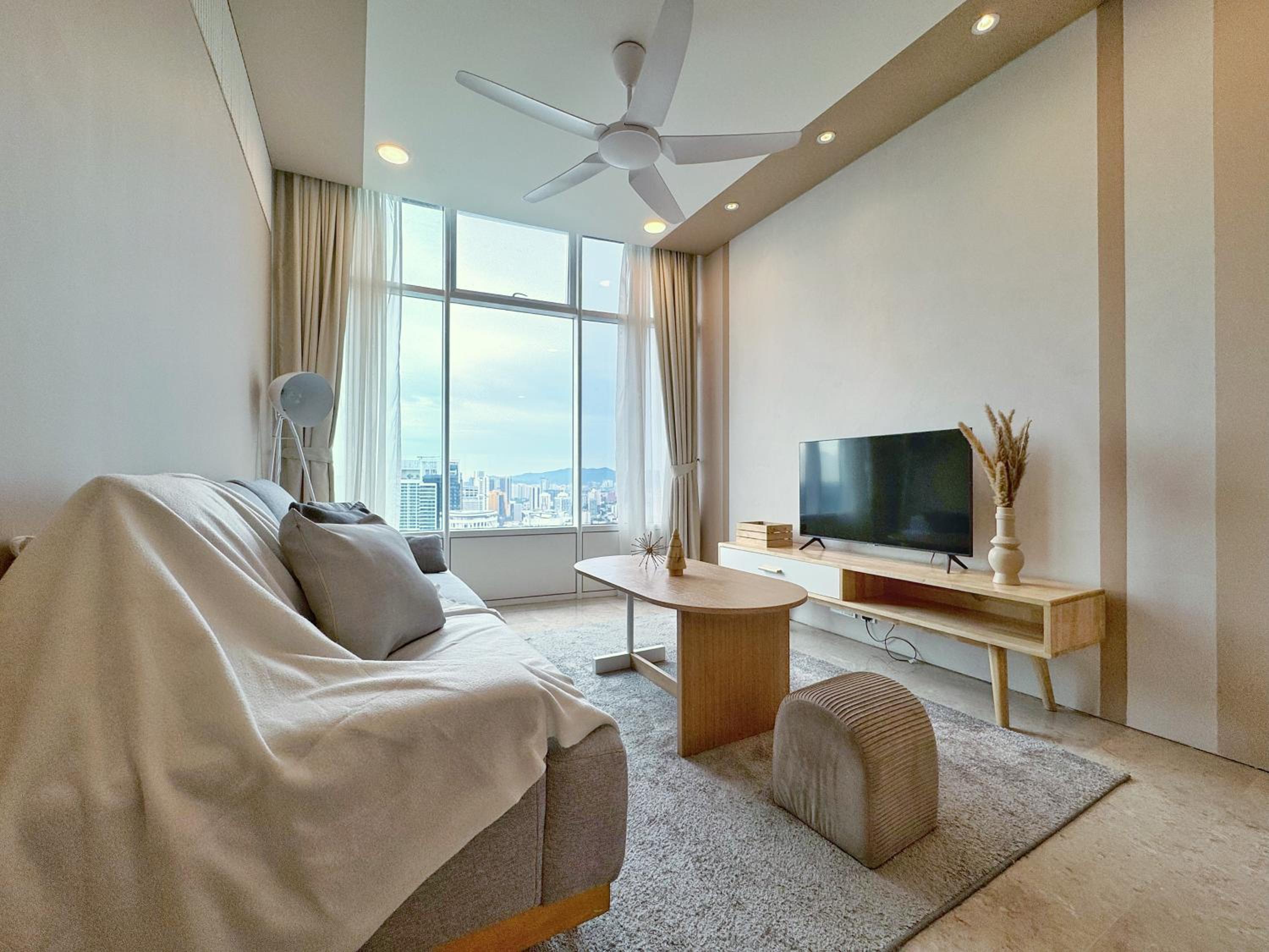 Sky Suites Upper 3BR Suite at KLCC
