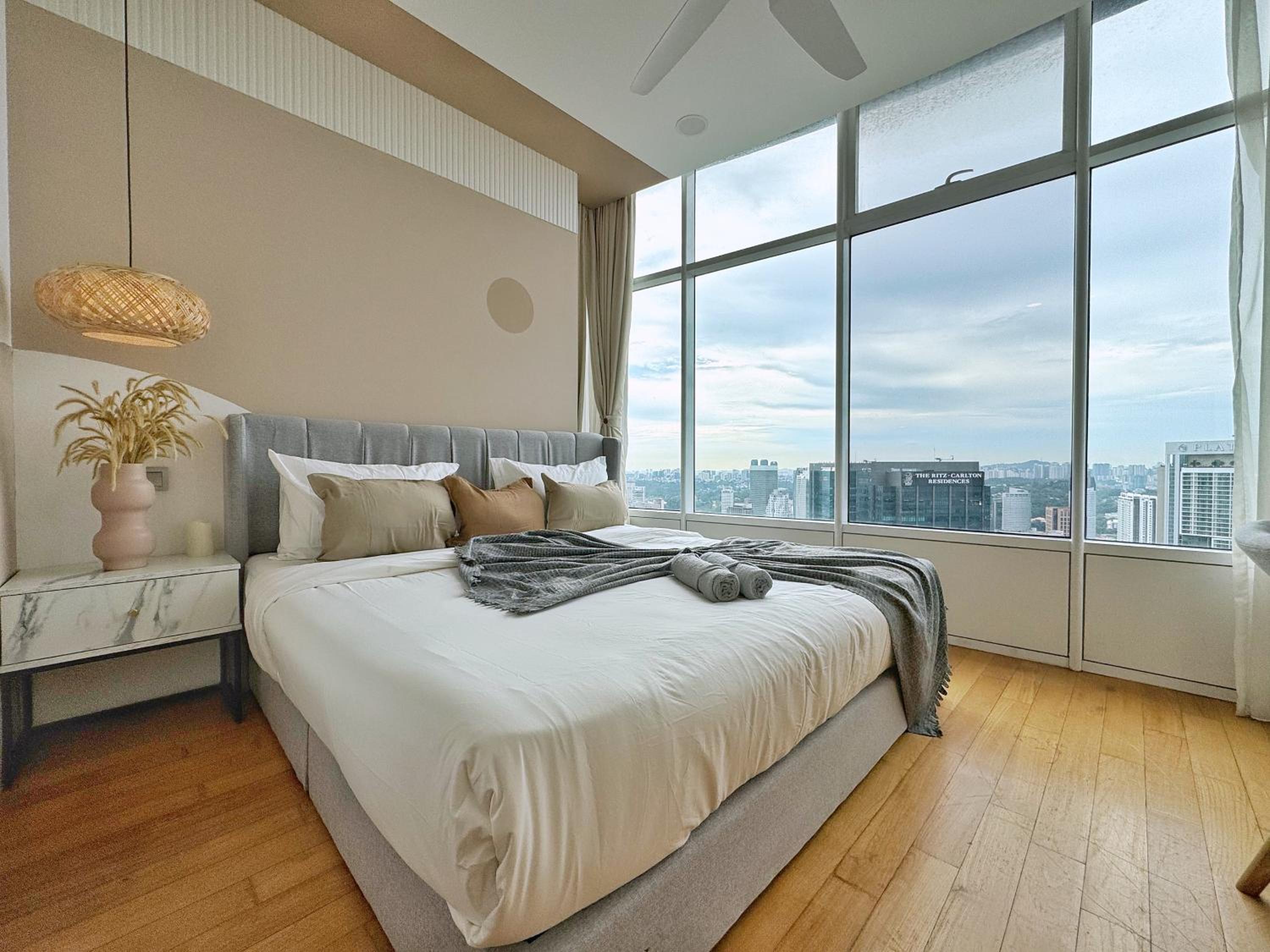 Sky Suites Upper 3BR Suite at KLCC