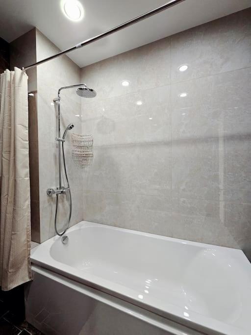King David luxury two bedroom 26 view 5