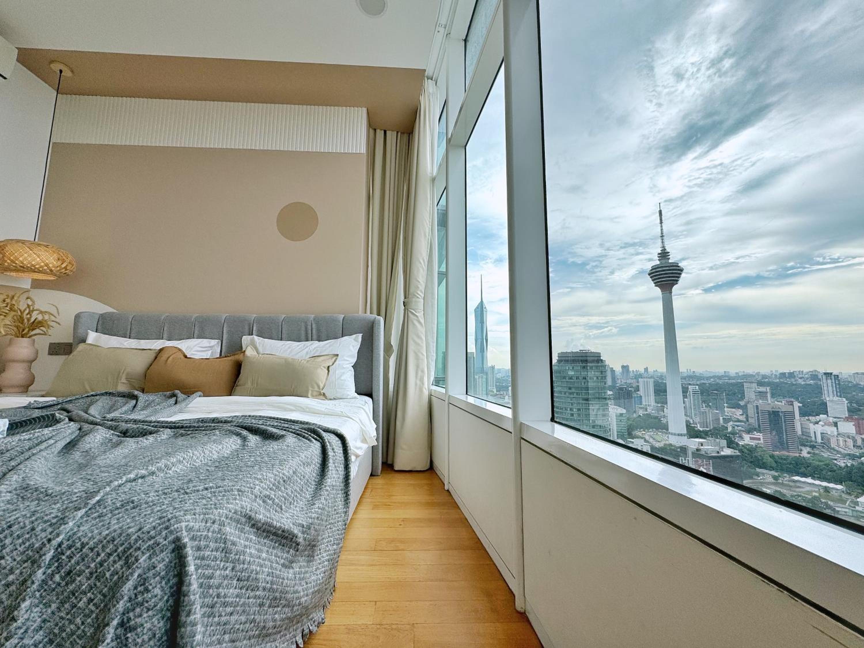 Sky Suites Upper 3BR Suite at KLCC