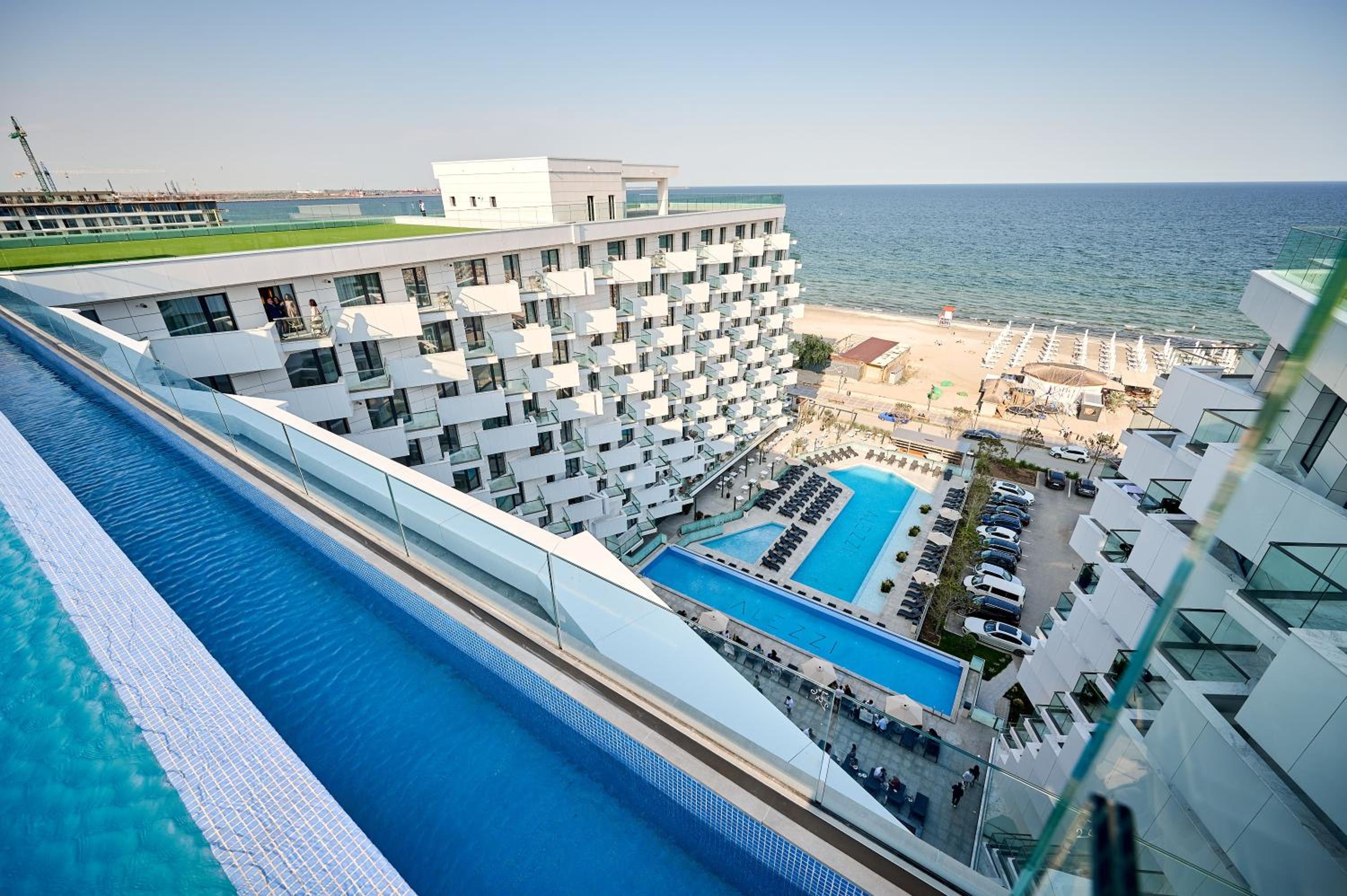 Blue Seven Apartment in Infinity Beach Resort view 5