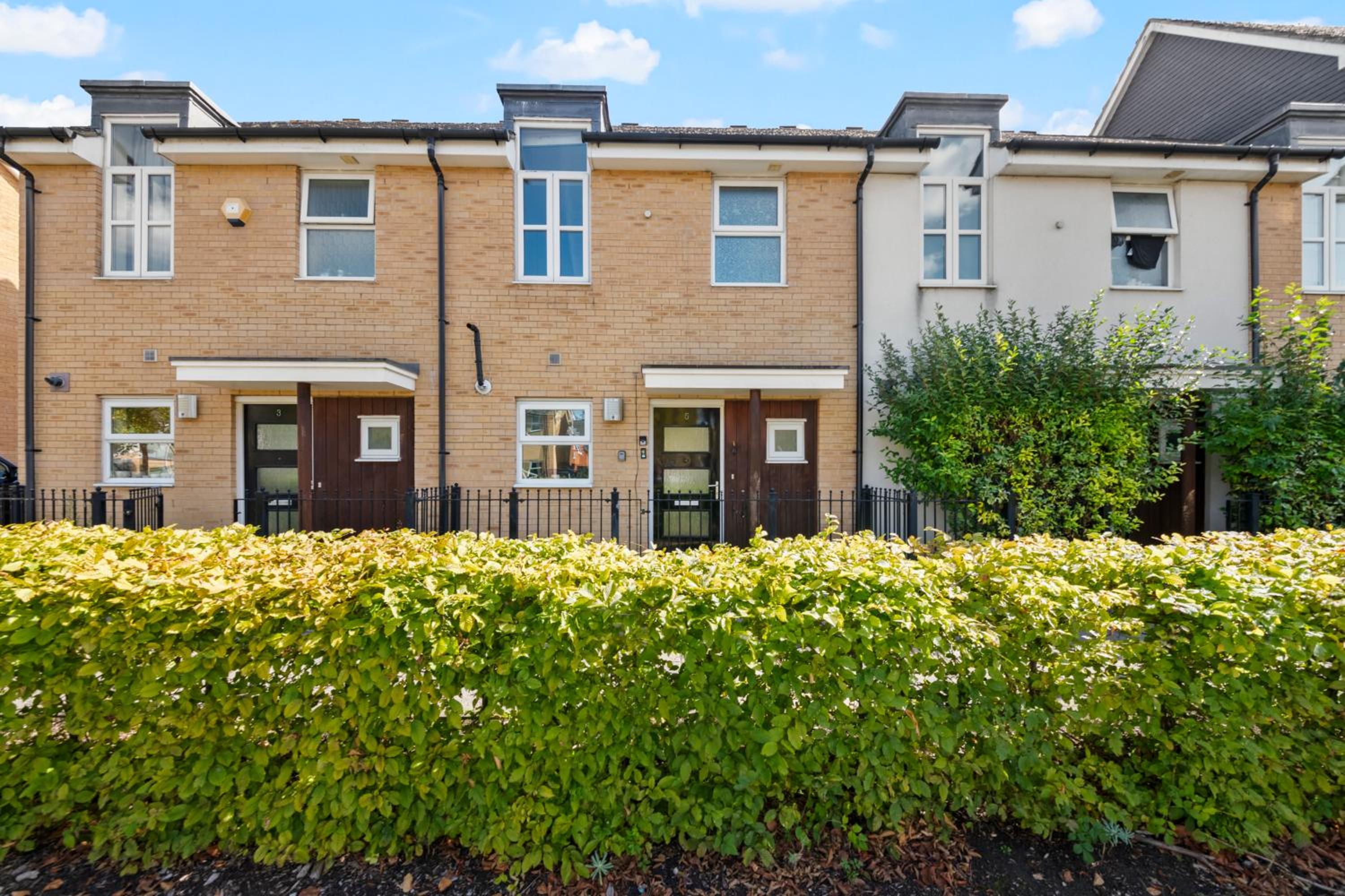 Riverfront Retreat in Reading with parking view 2