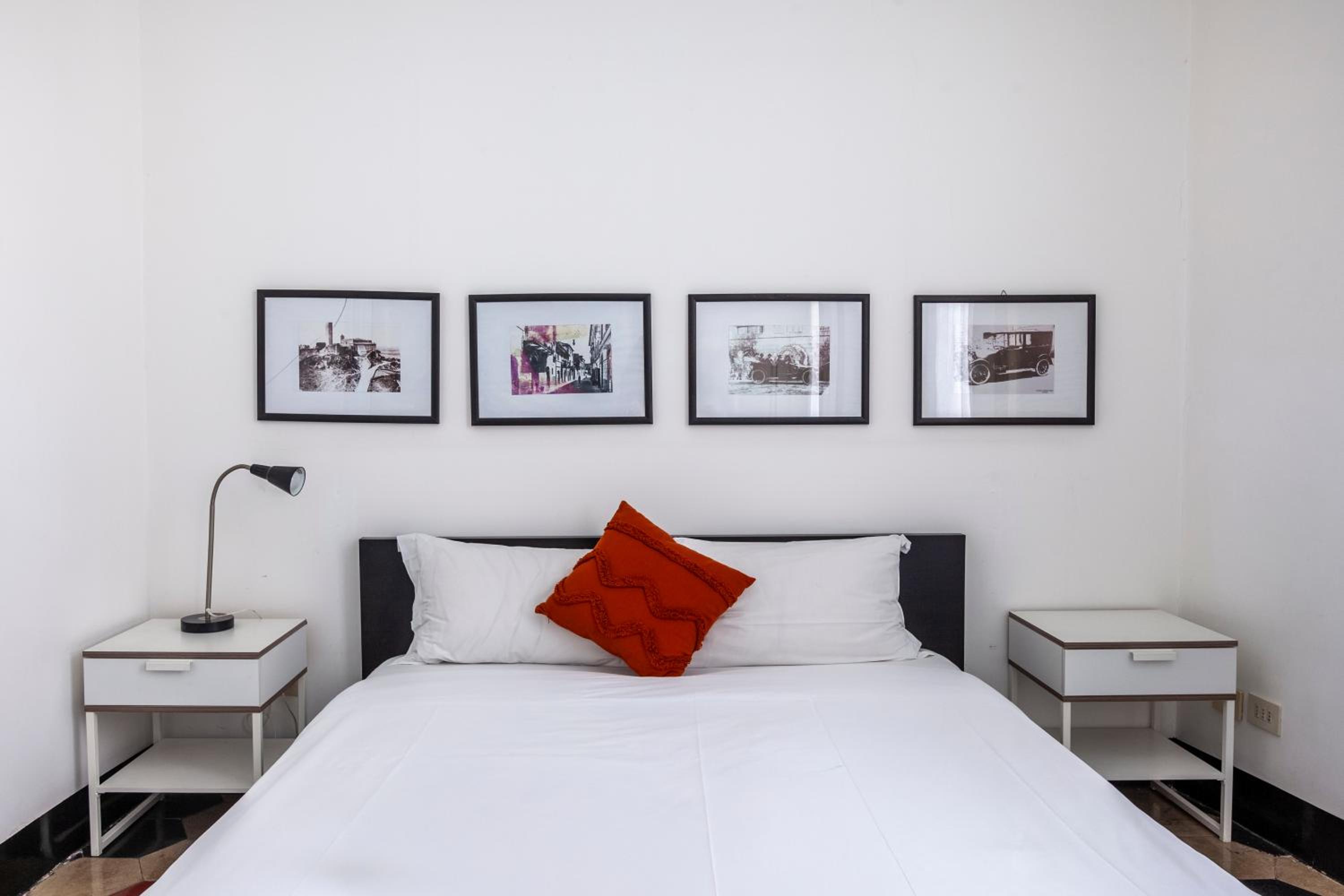 Spanish Steps Charming Apartment