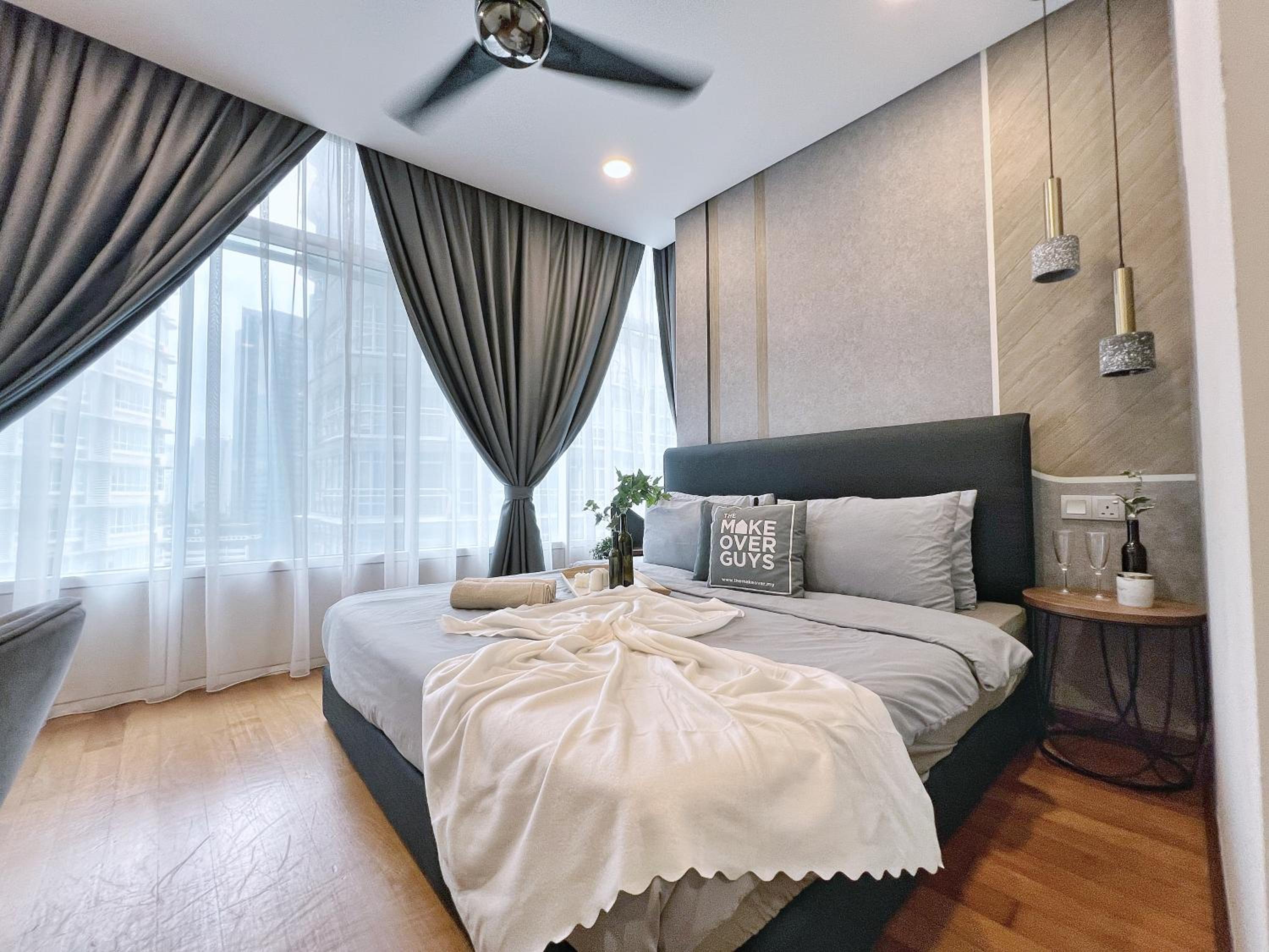 Sky Suites Modern 3BR Family Suite at KLCC