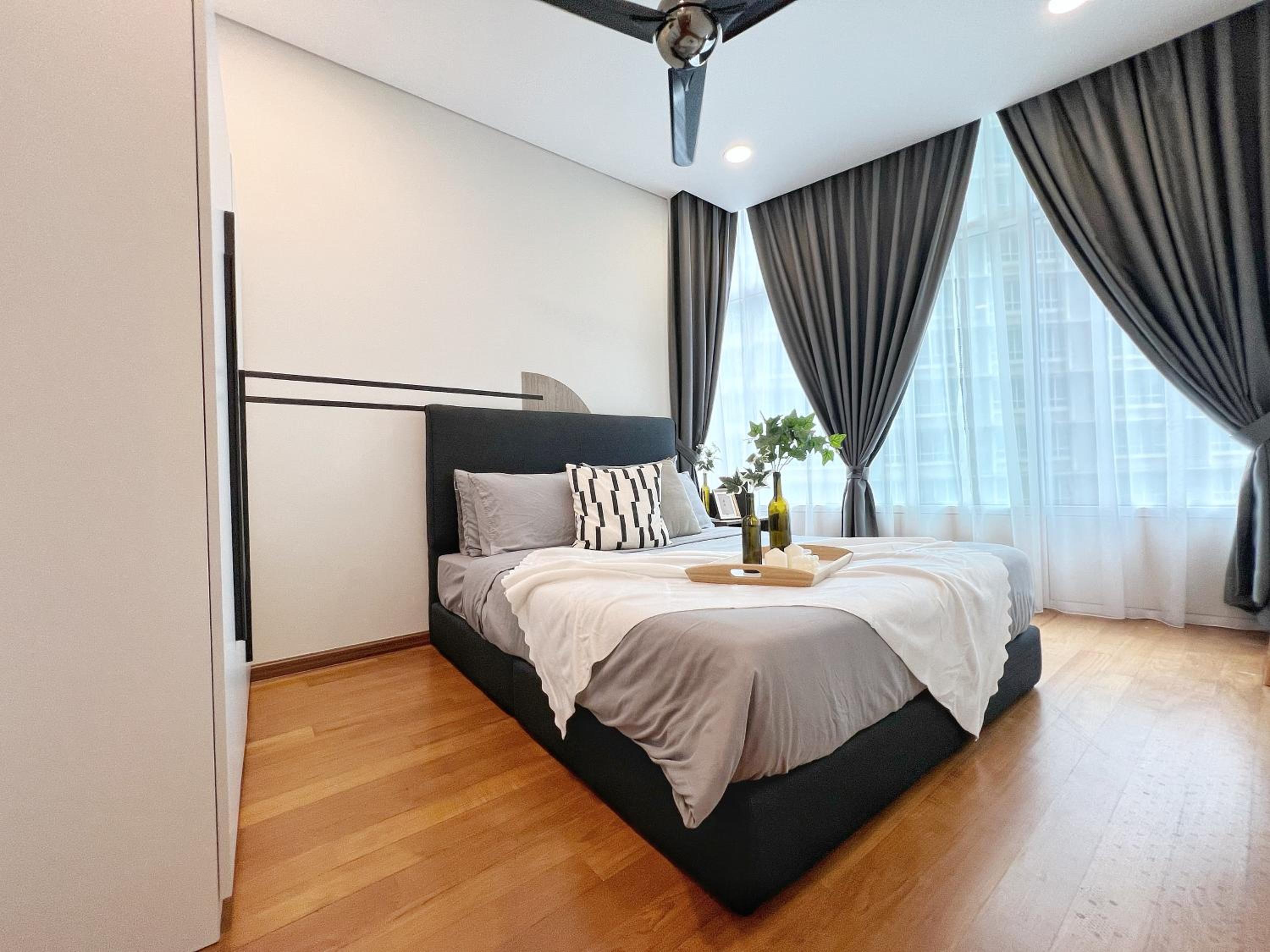 Sky Suites Modern 3BR Family Suite at KLCC
