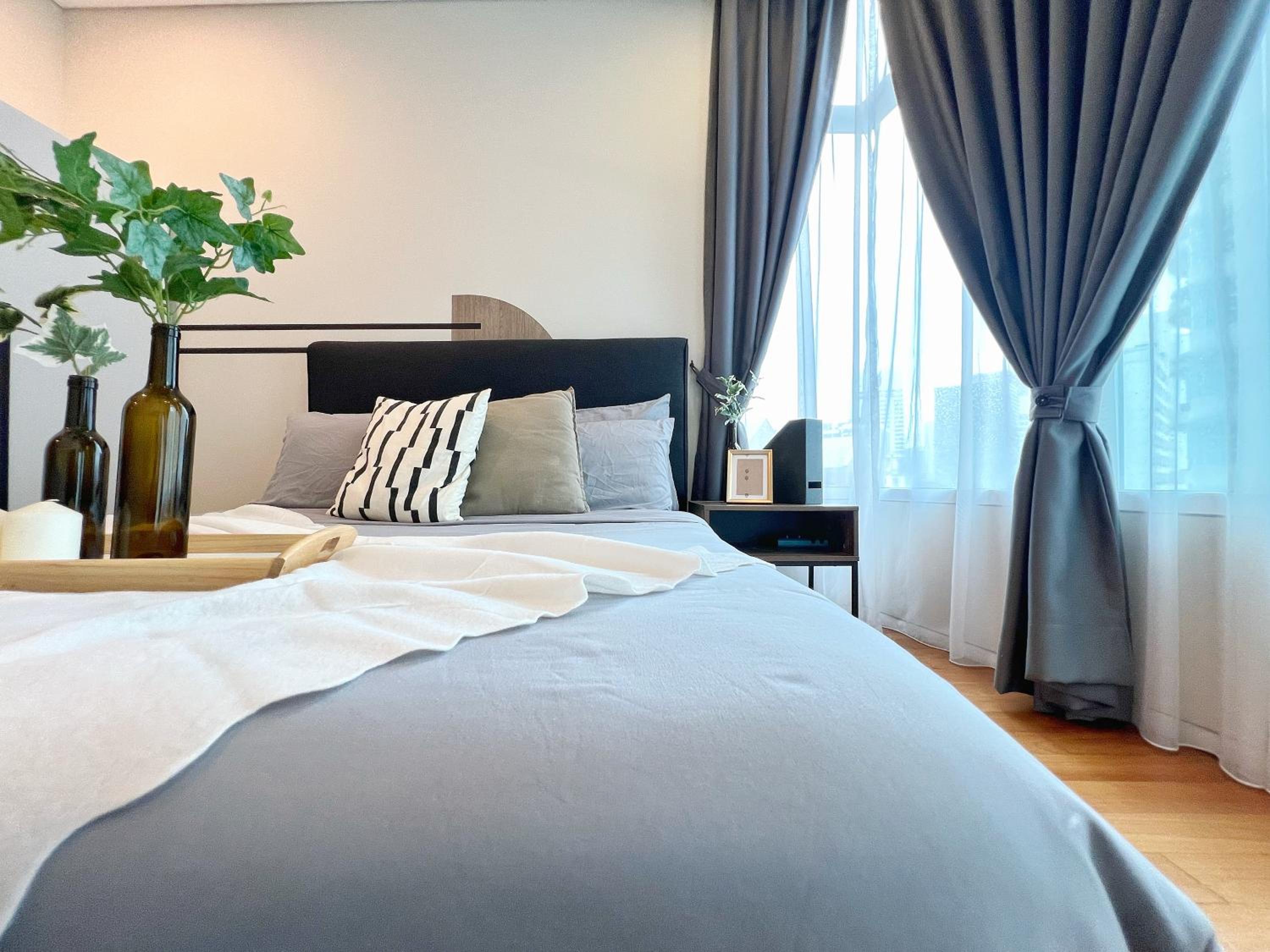 Sky Suites Modern 3BR Family Suite at KLCC