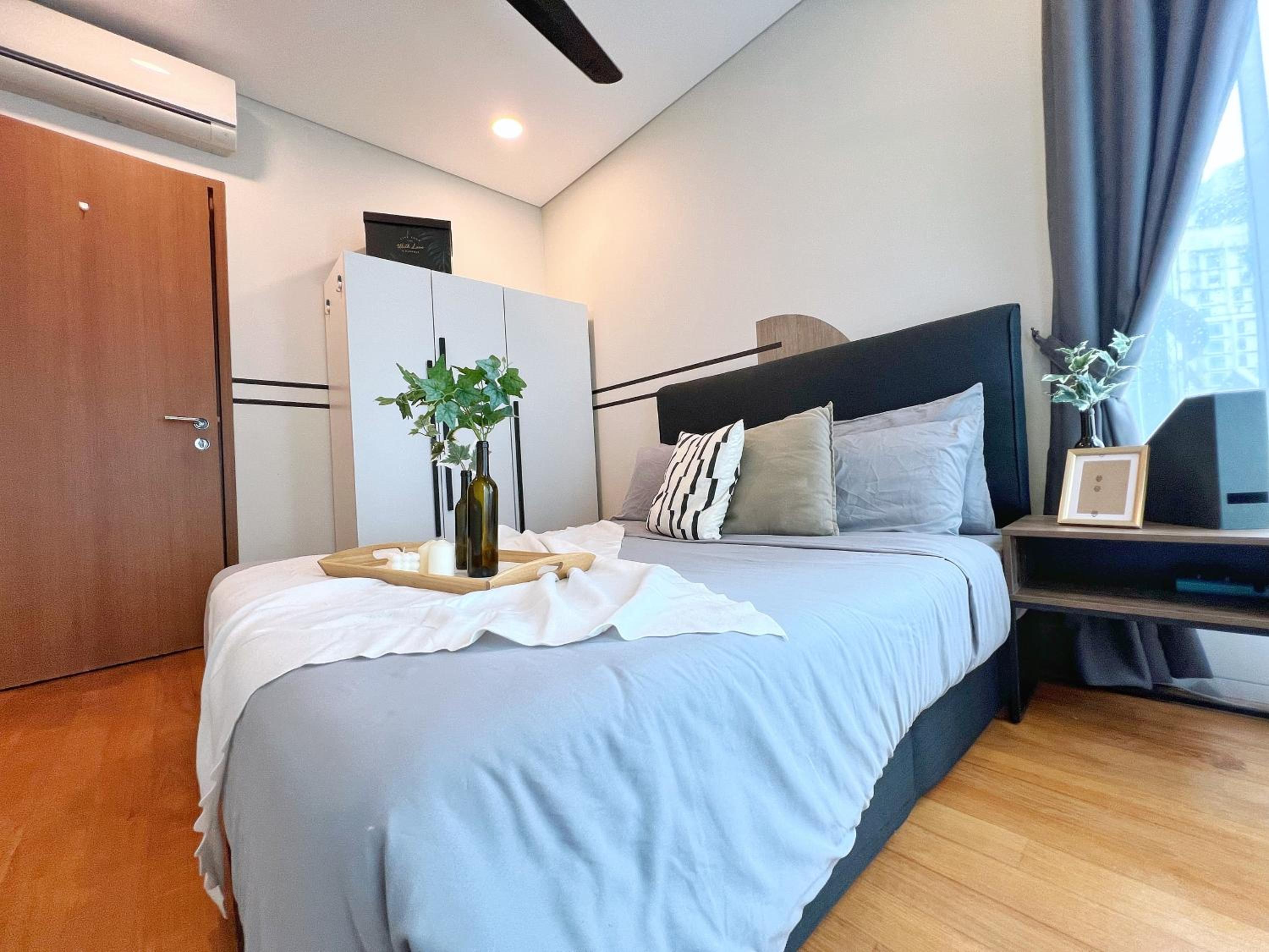 Sky Suites Modern 3BR Family Suite at KLCC