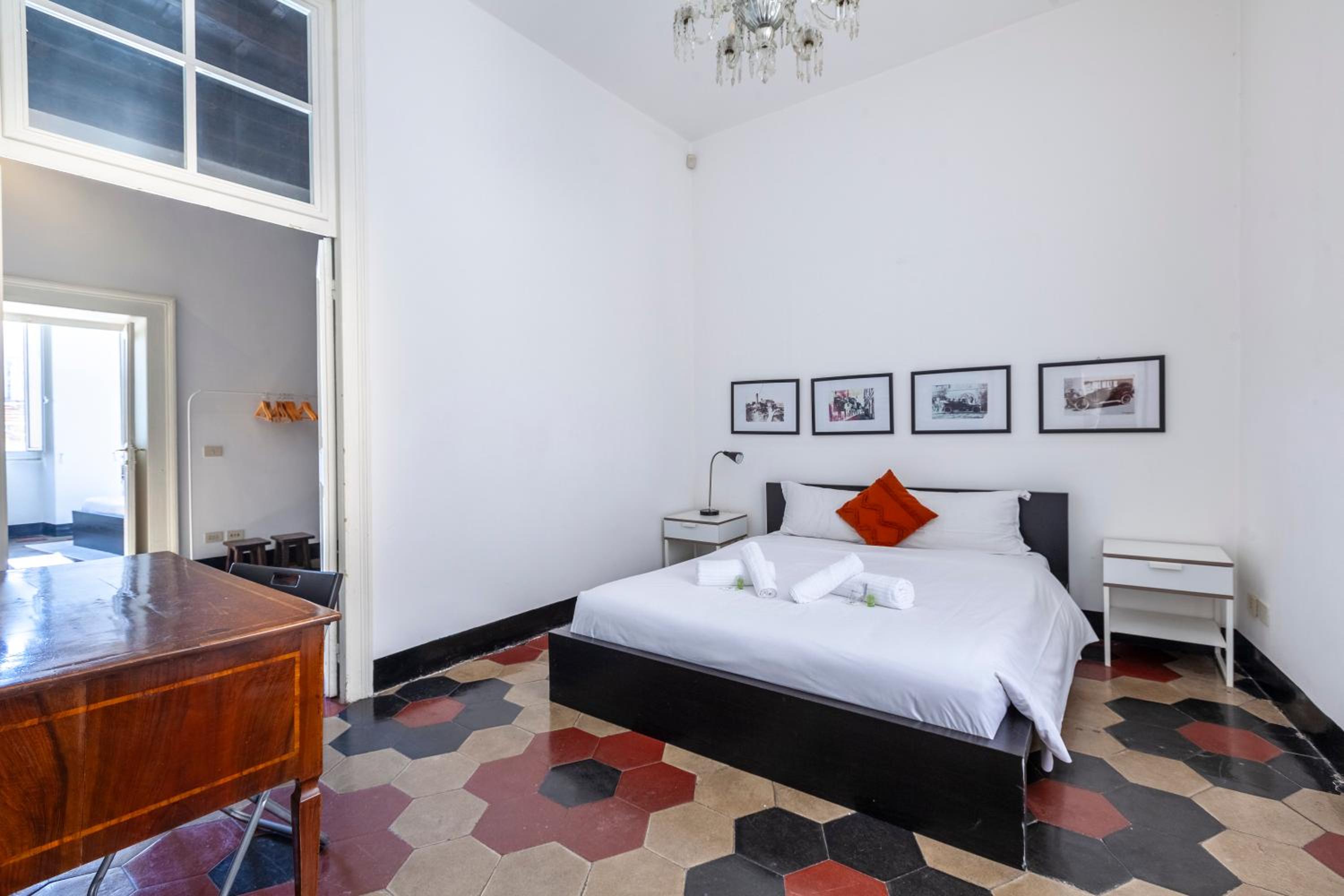 Spanish Steps Charming Apartment